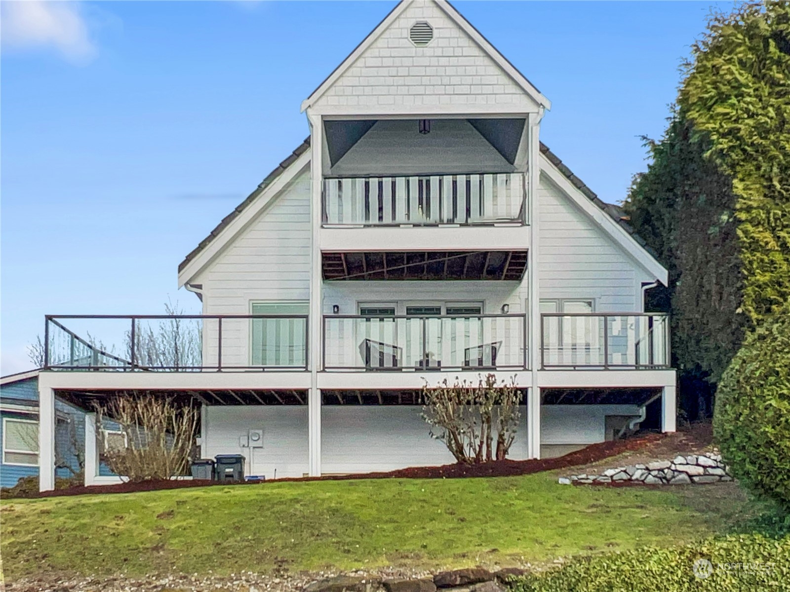 18102 Fjord Drive NE