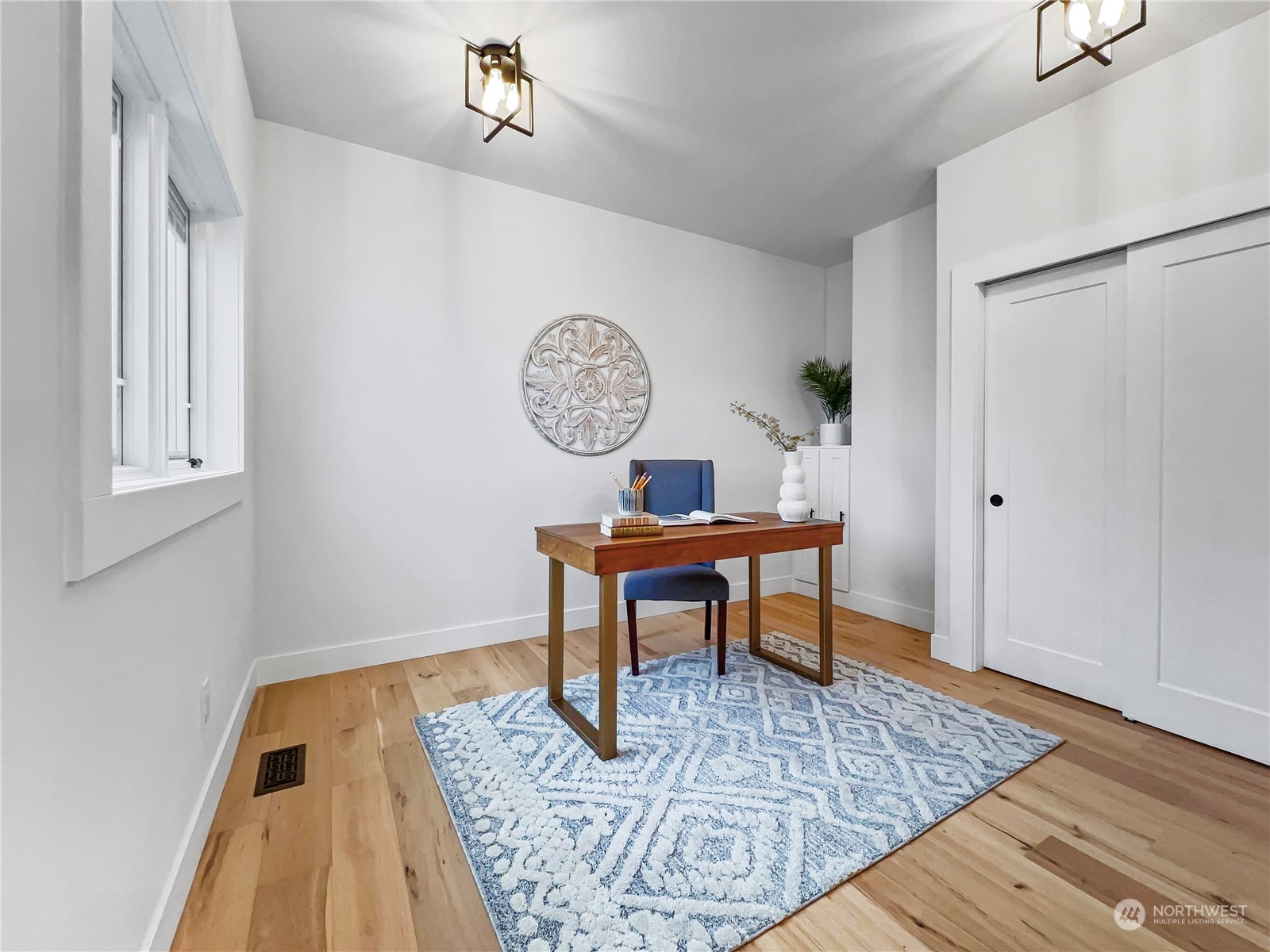 18102 Fjord Drive NE