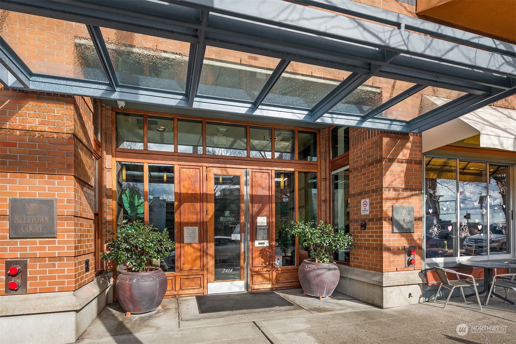 2414 1st Avenue Unit: 321