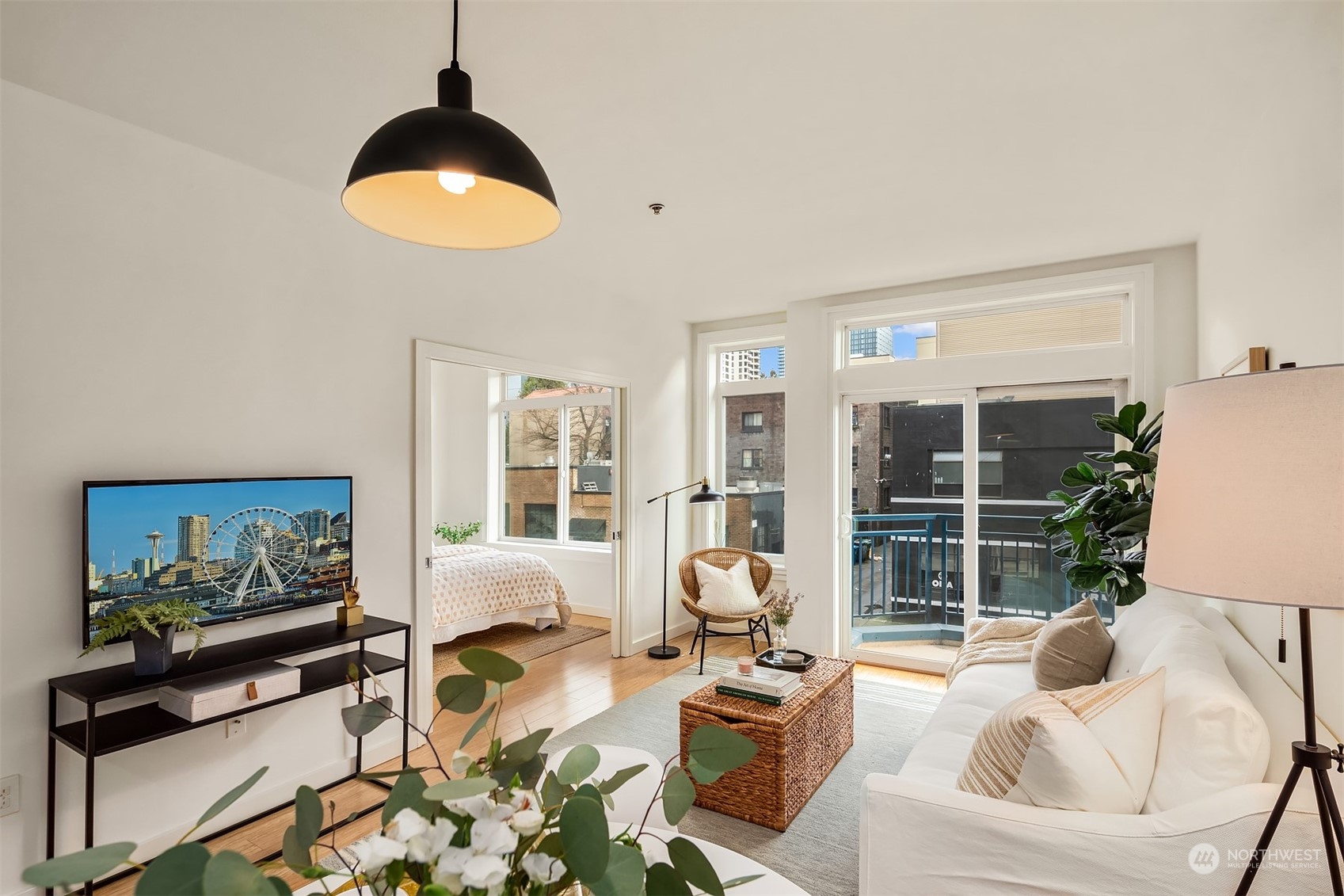 2414 1st Avenue Unit: 321