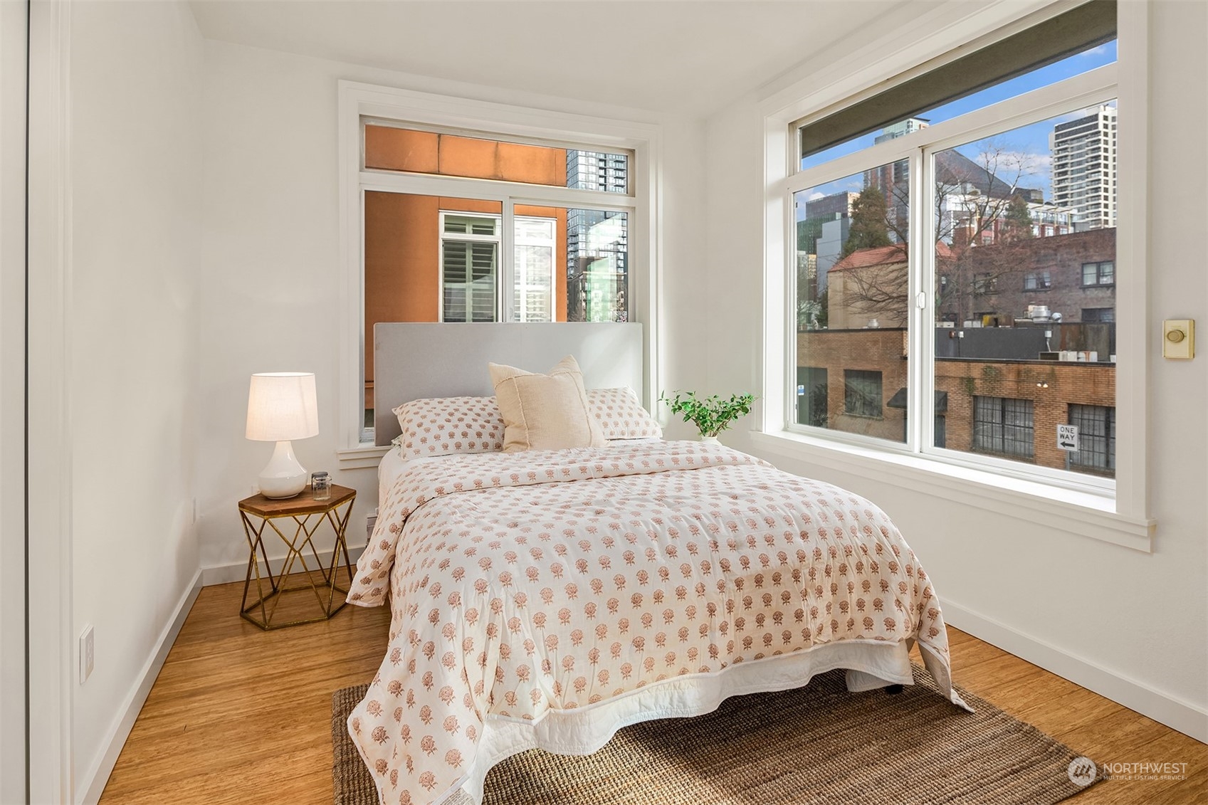 2414 1st Avenue Unit: 321