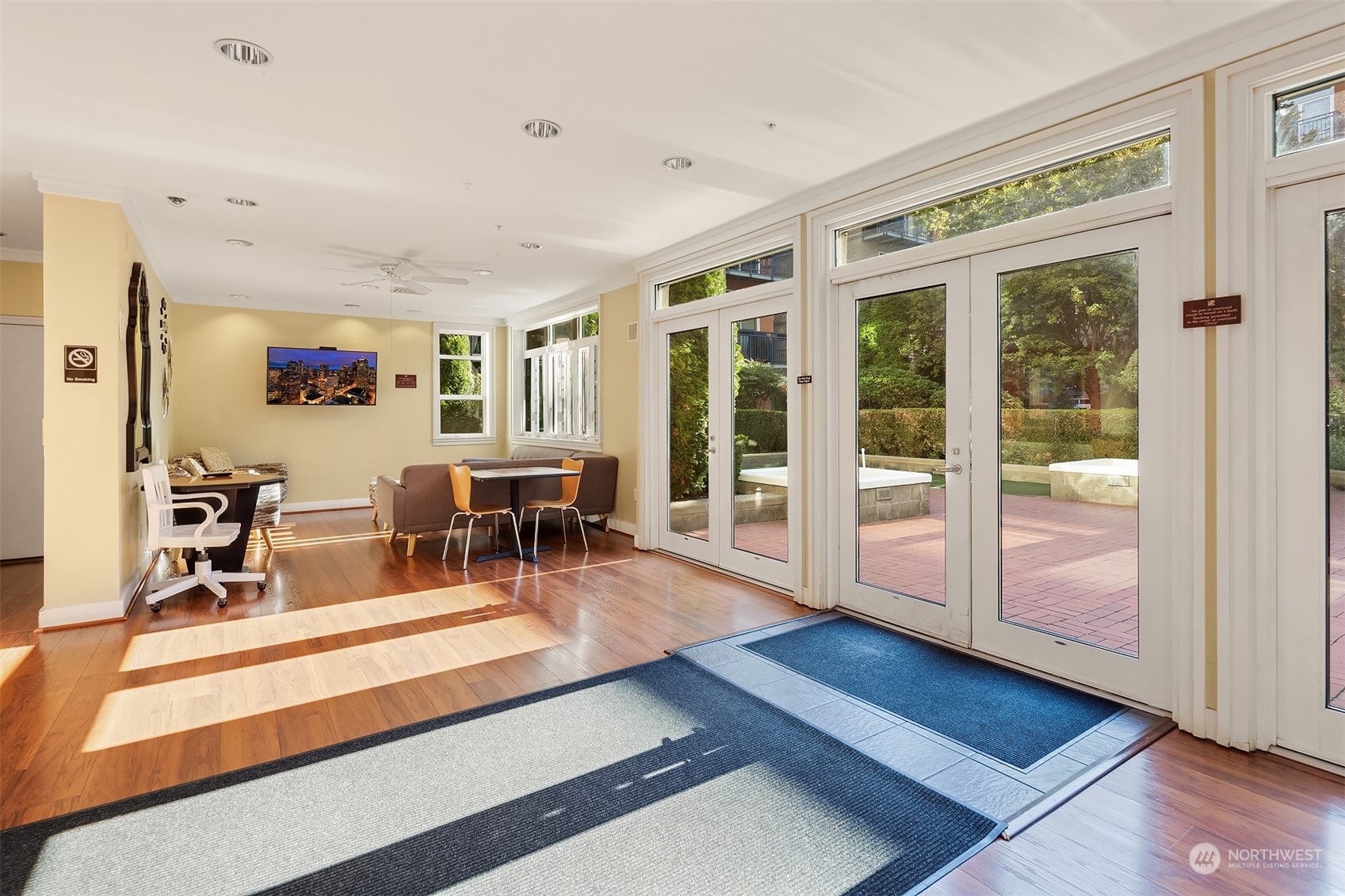 2414 1st Avenue Unit: 321
