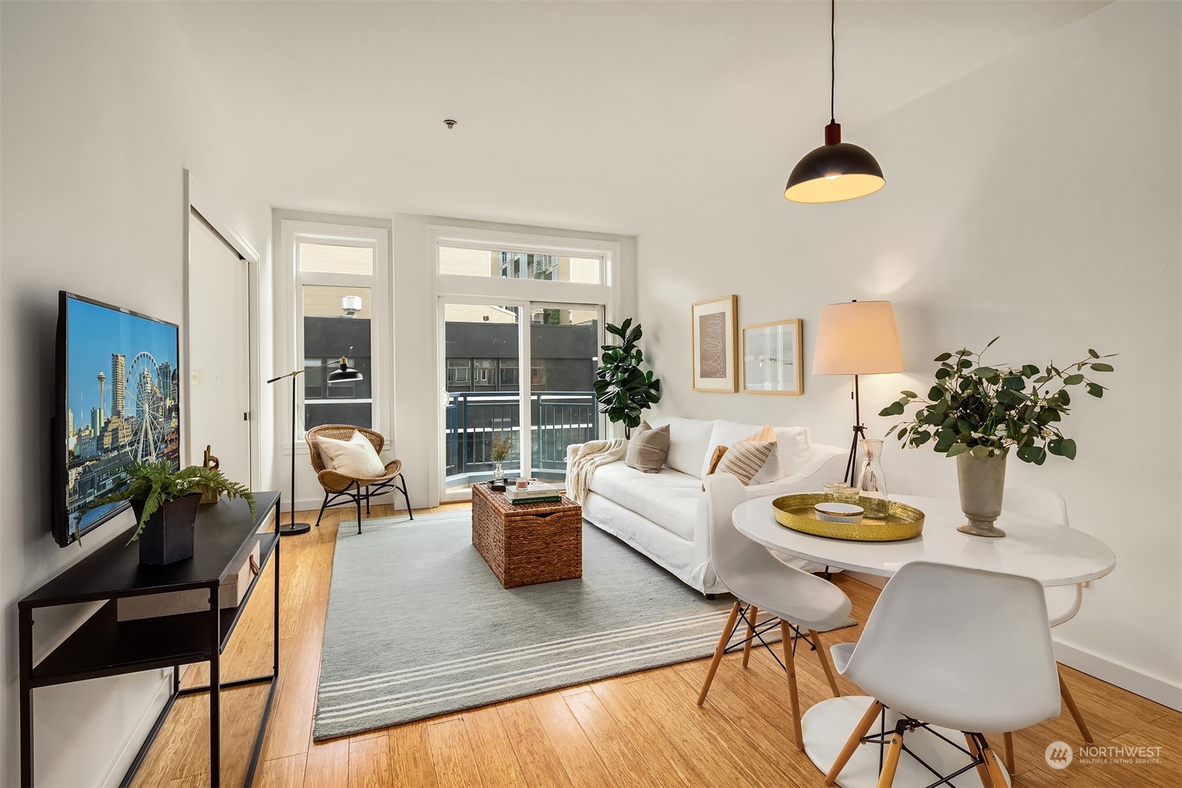2414 1st Avenue Unit: 321