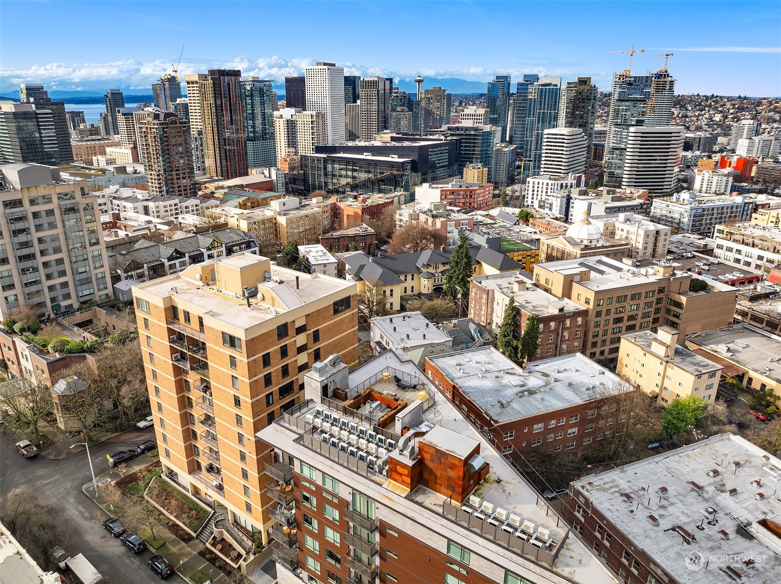 1300 University Street Unit: 5C