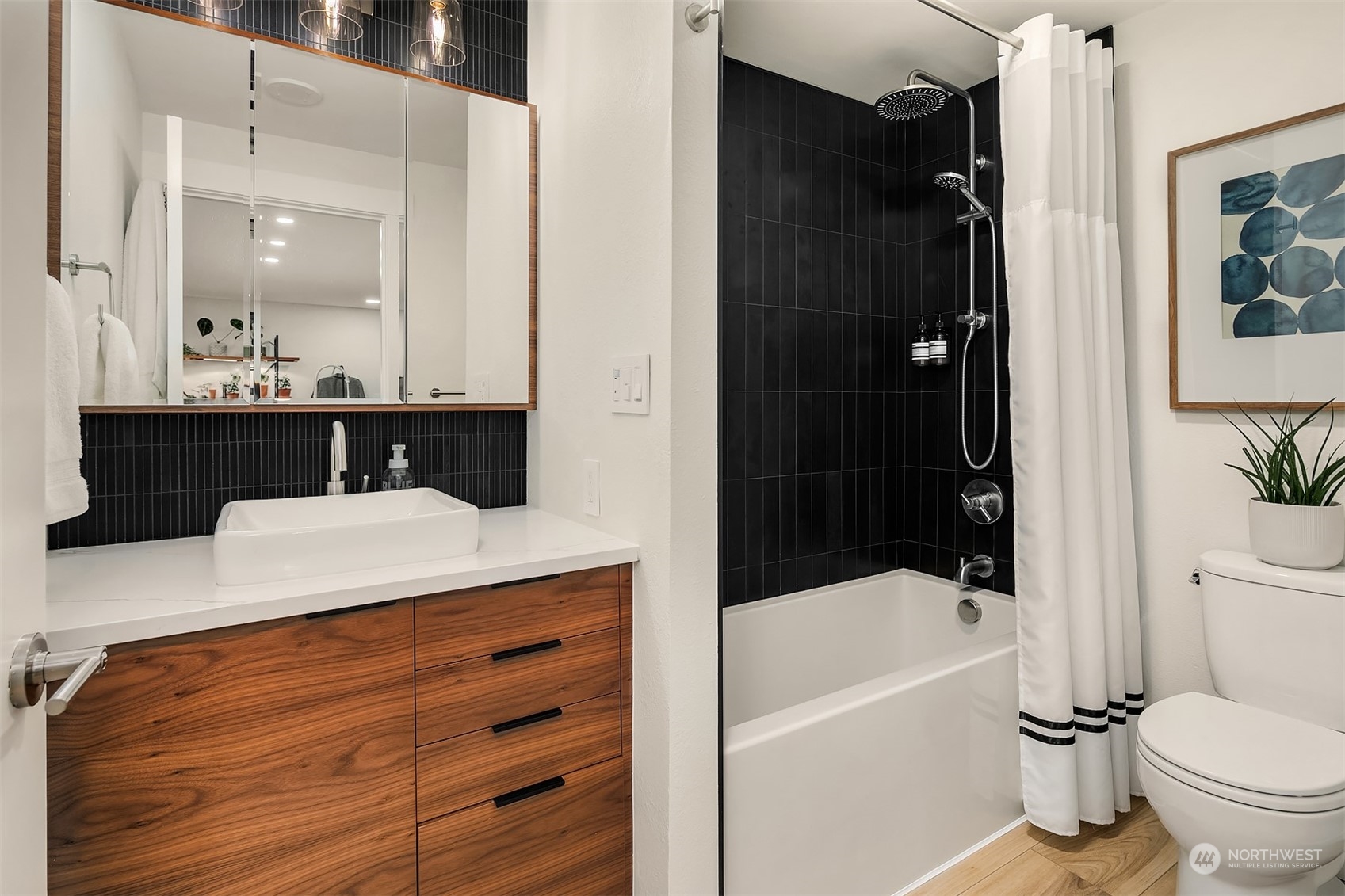 1300 University Street Unit: 5C