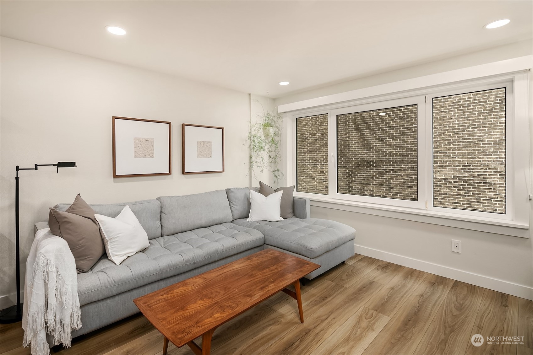 1300 University Street Unit: 5C