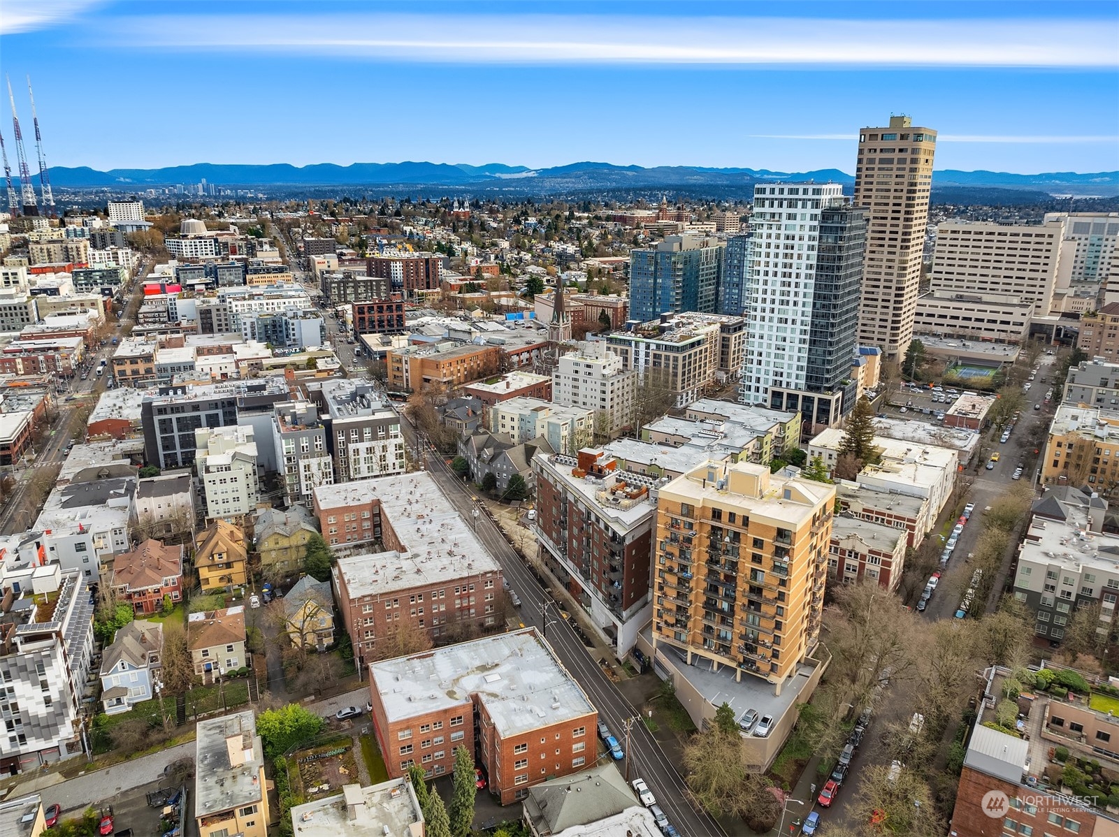 1300 University Street Unit: 5C