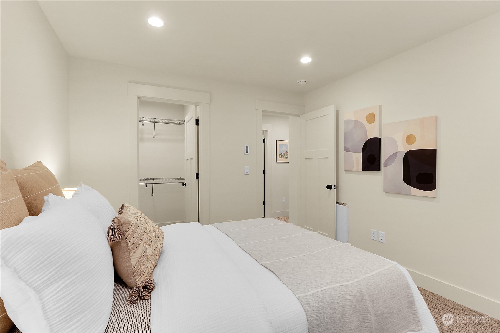 17 Blaine Street Unit: 2