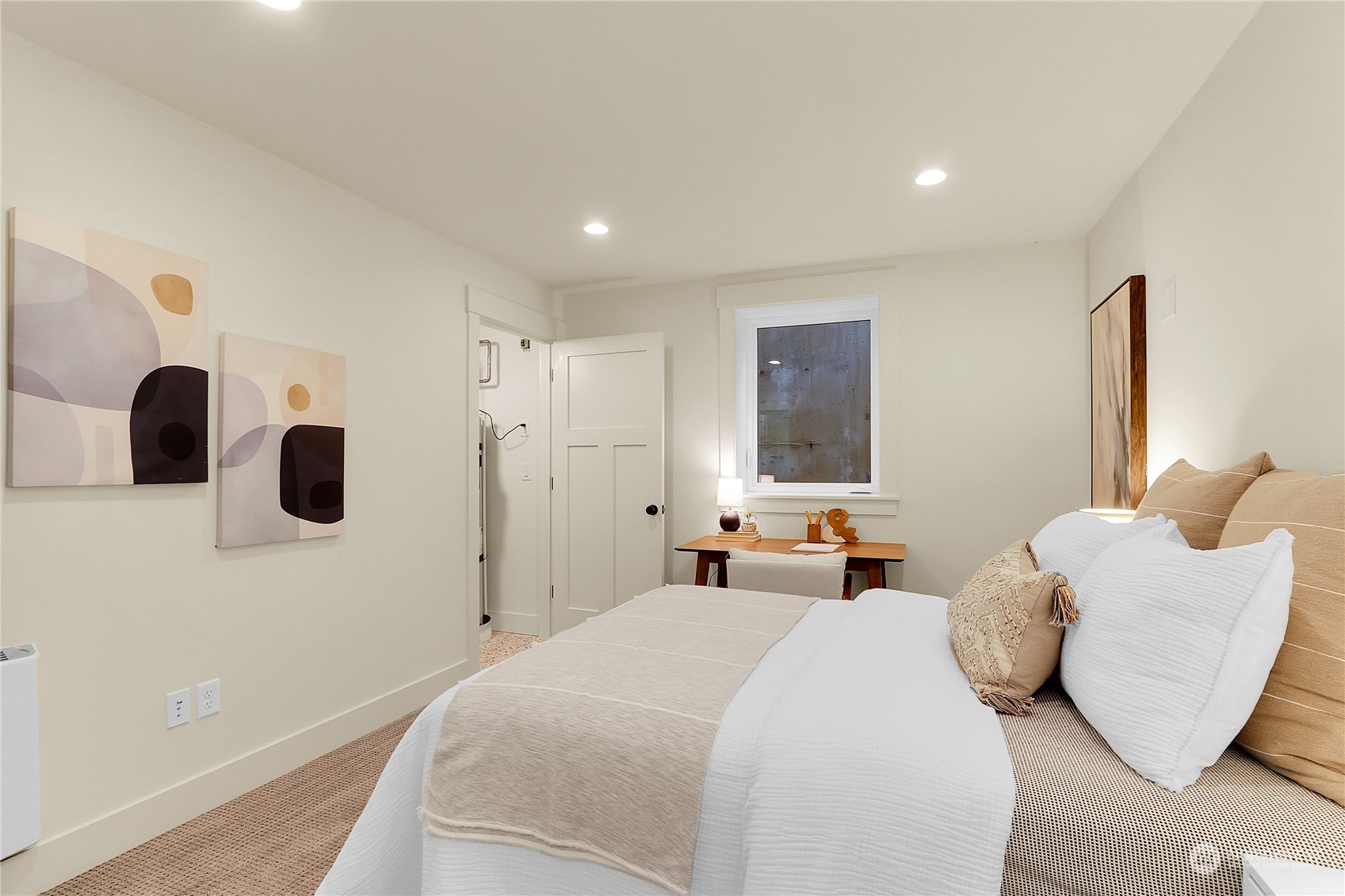17 Blaine Street Unit: 2