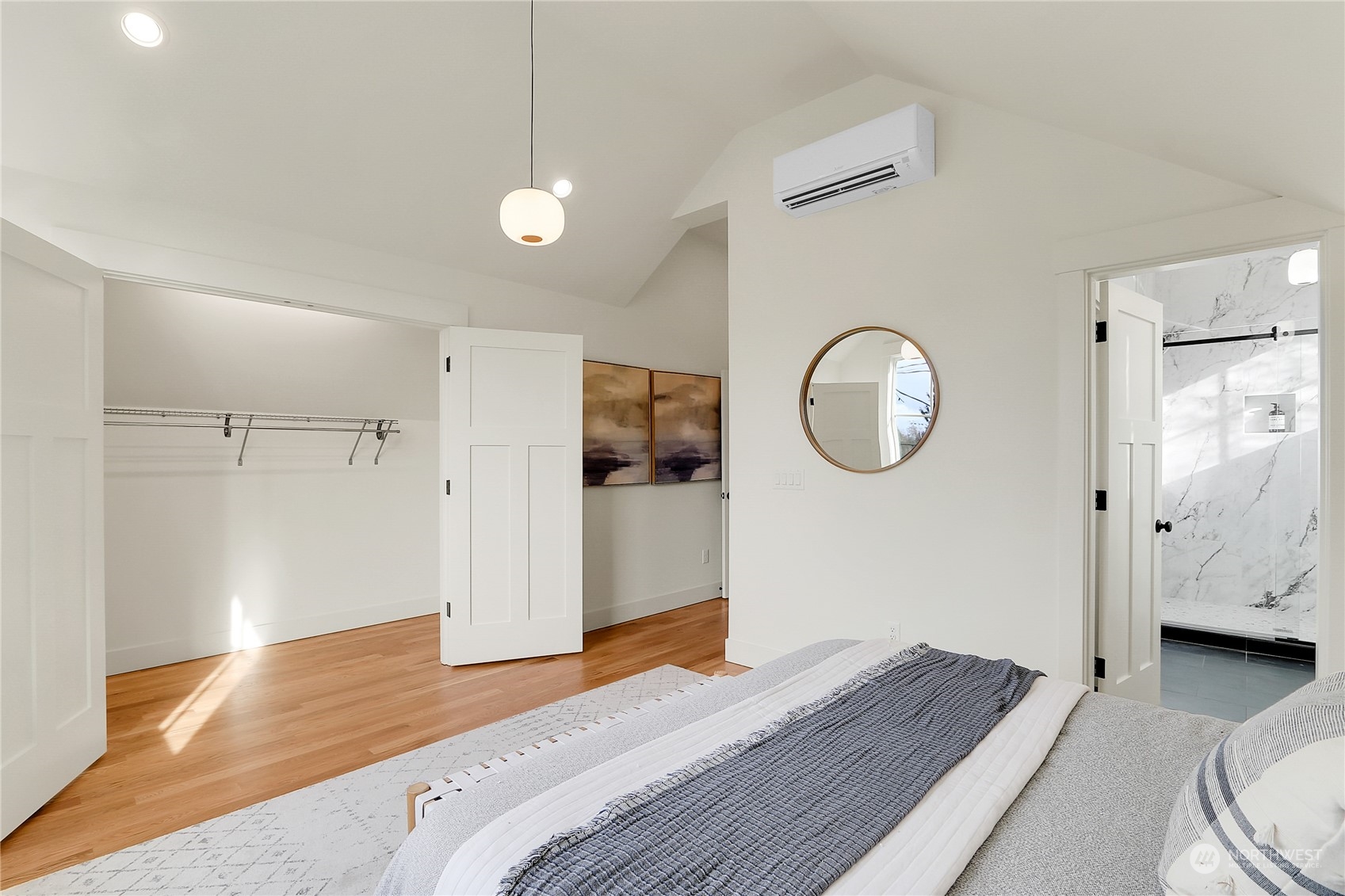 17 Blaine Street Unit: 2