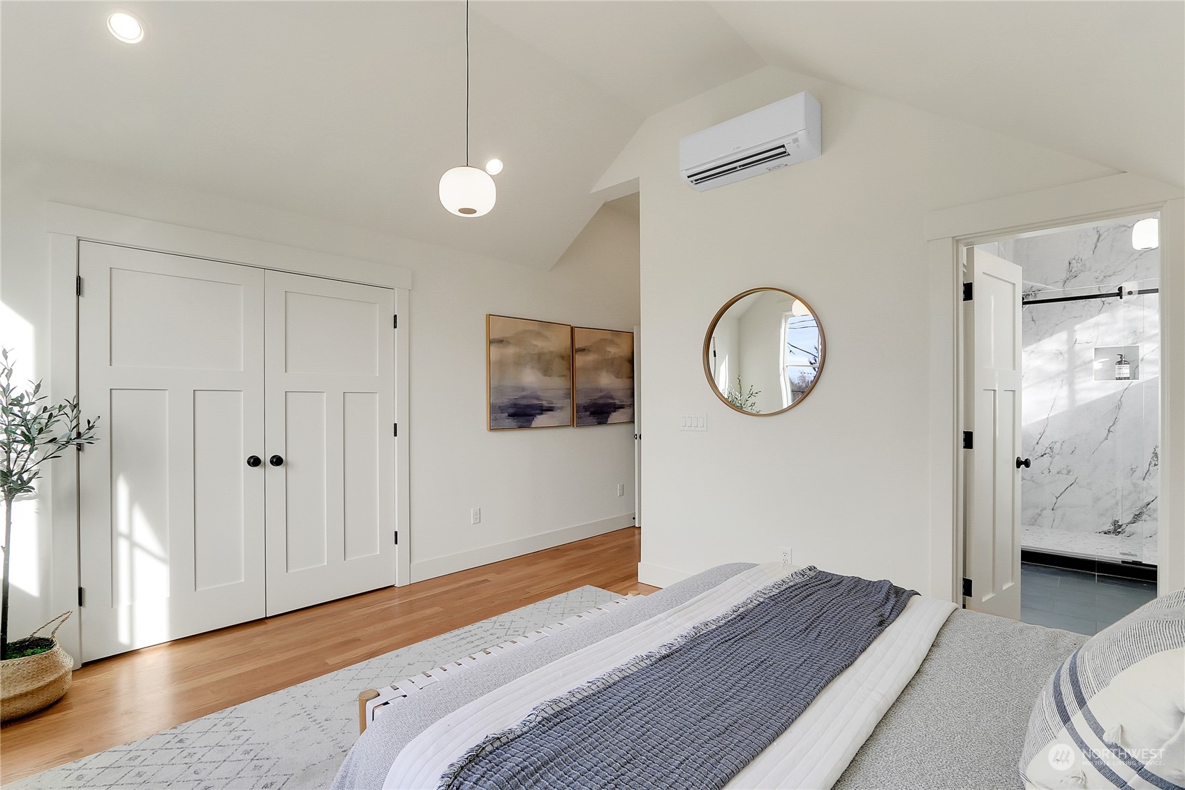 17 Blaine Street Unit: 2