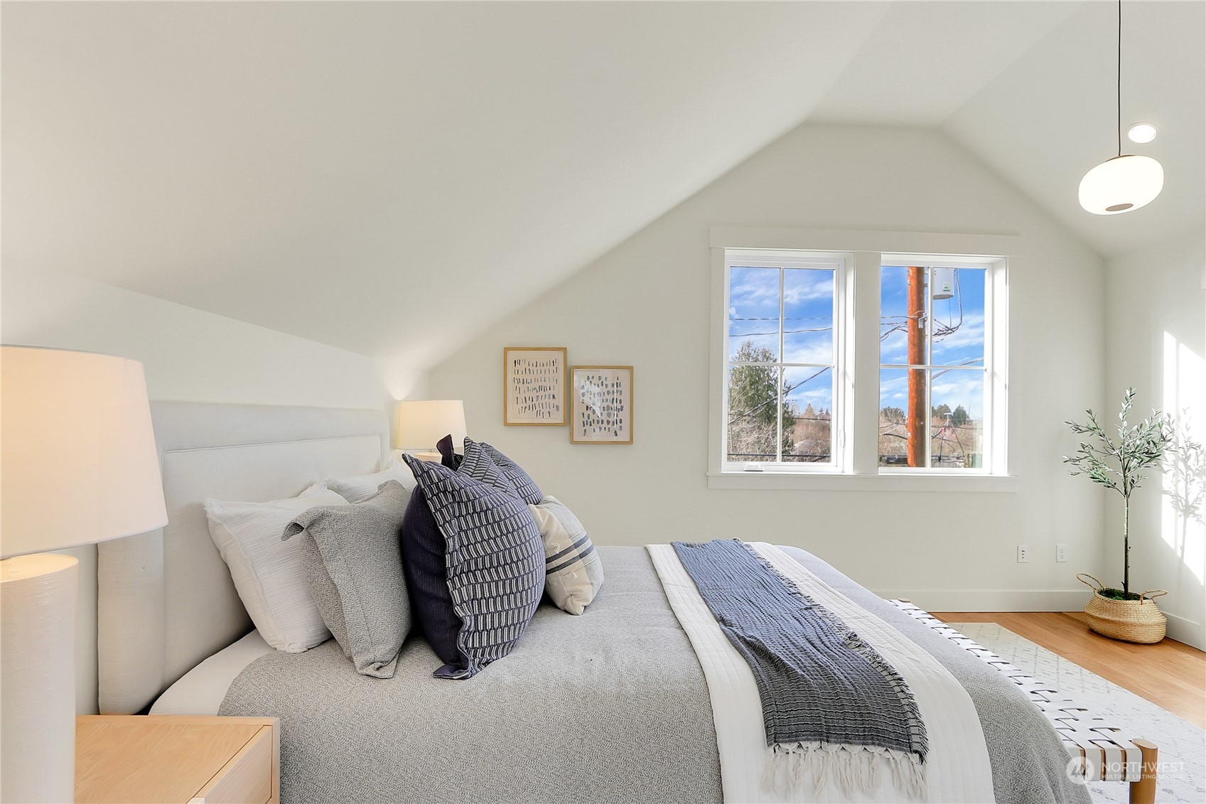 17 Blaine Street Unit: 2