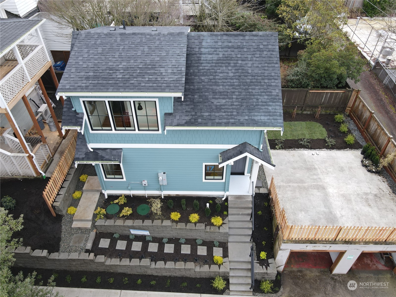 17 Blaine Street Unit: 2