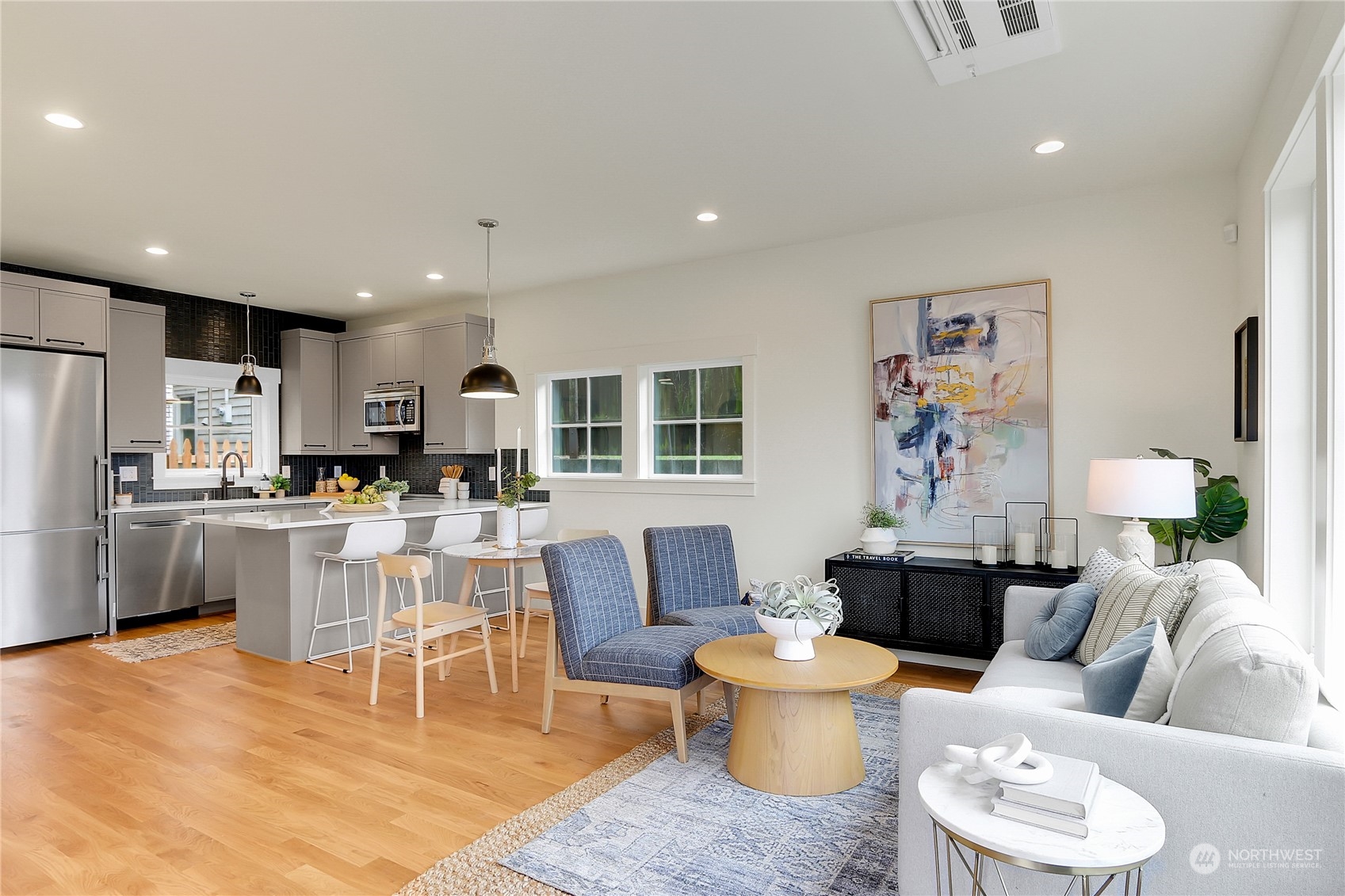 17 Blaine Street Unit: 2