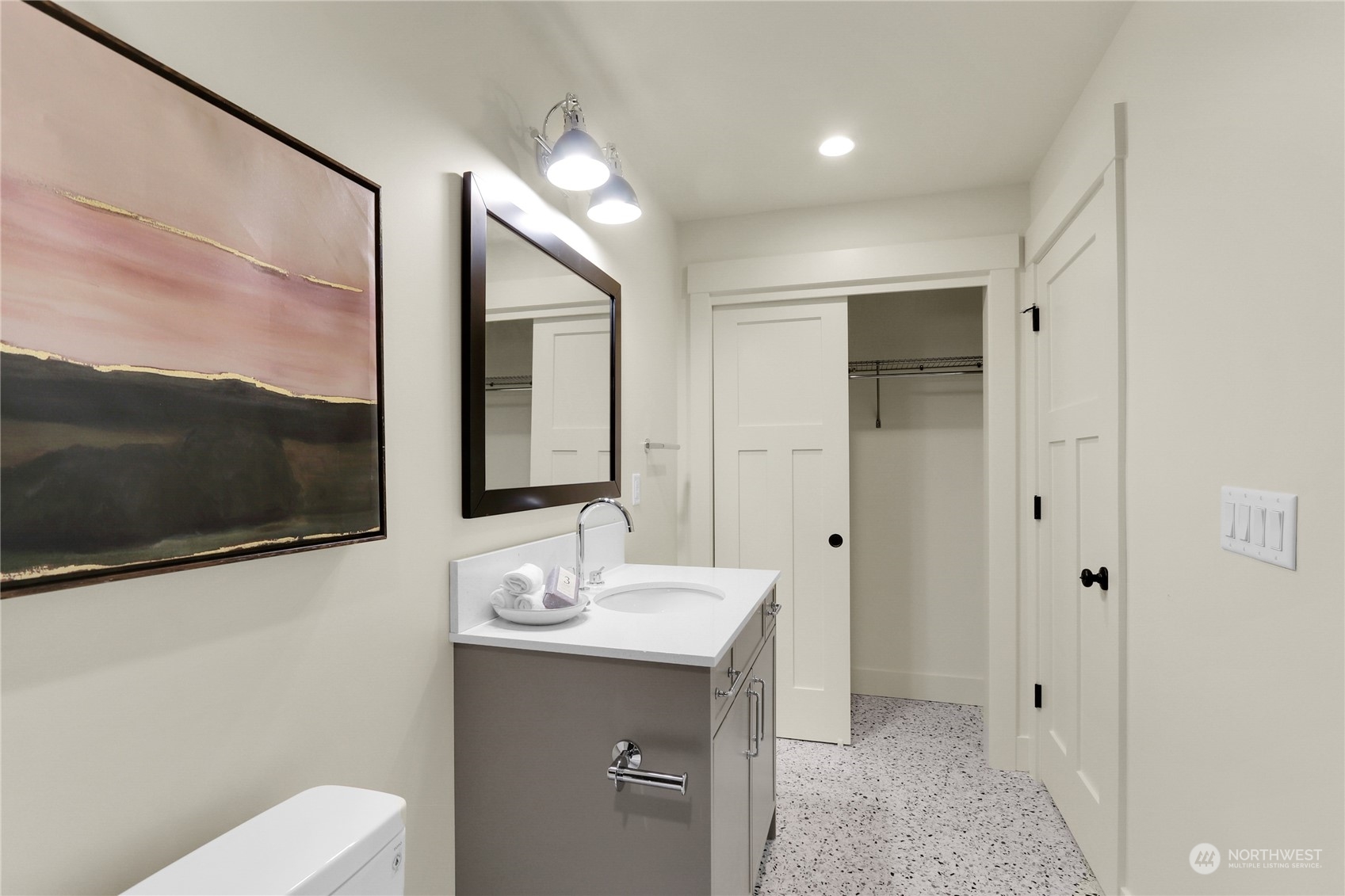 17 Blaine Street Unit: 2