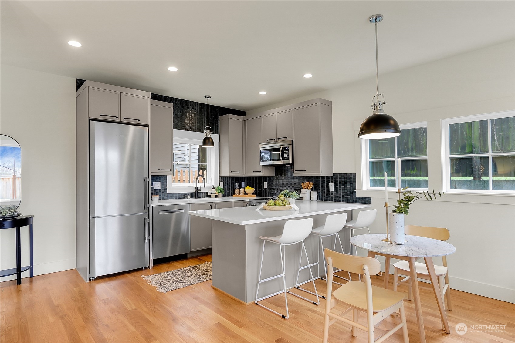 17 Blaine Street Unit: 2