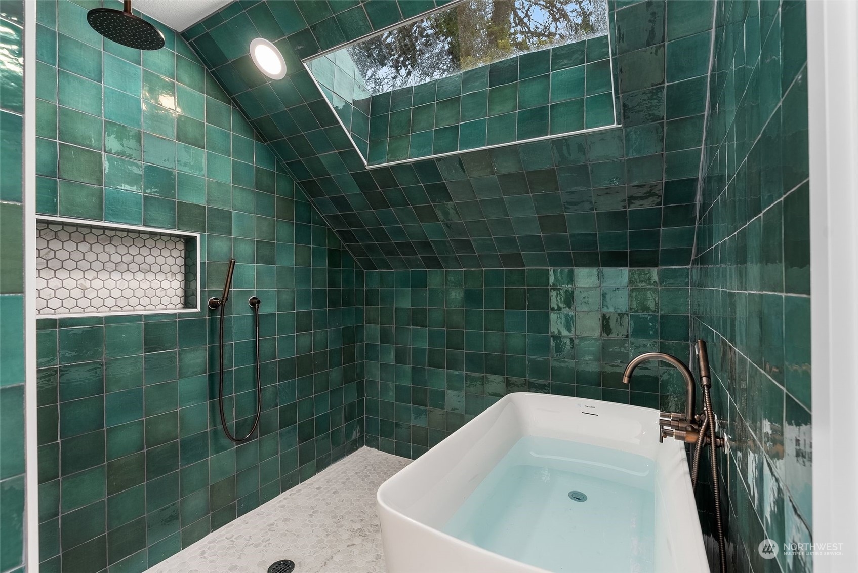 543 NE 84th Street