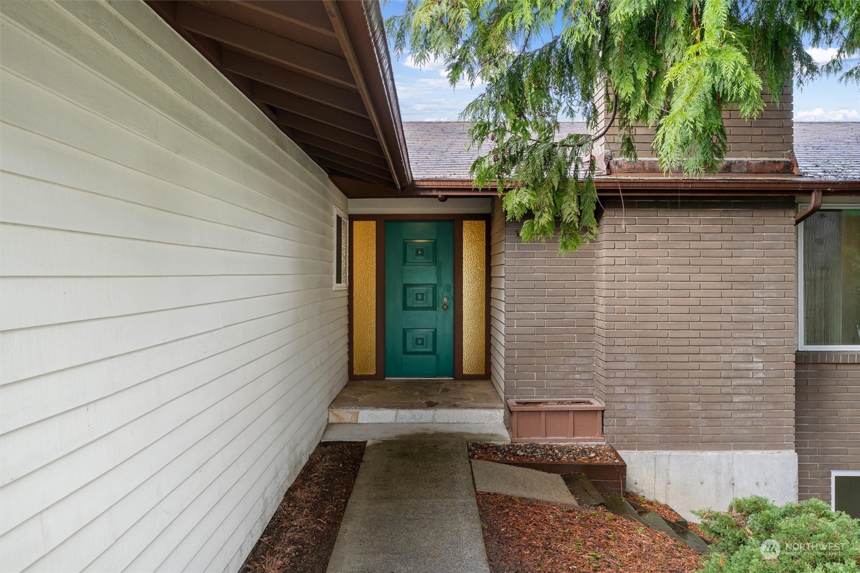 8210 S 114th Street