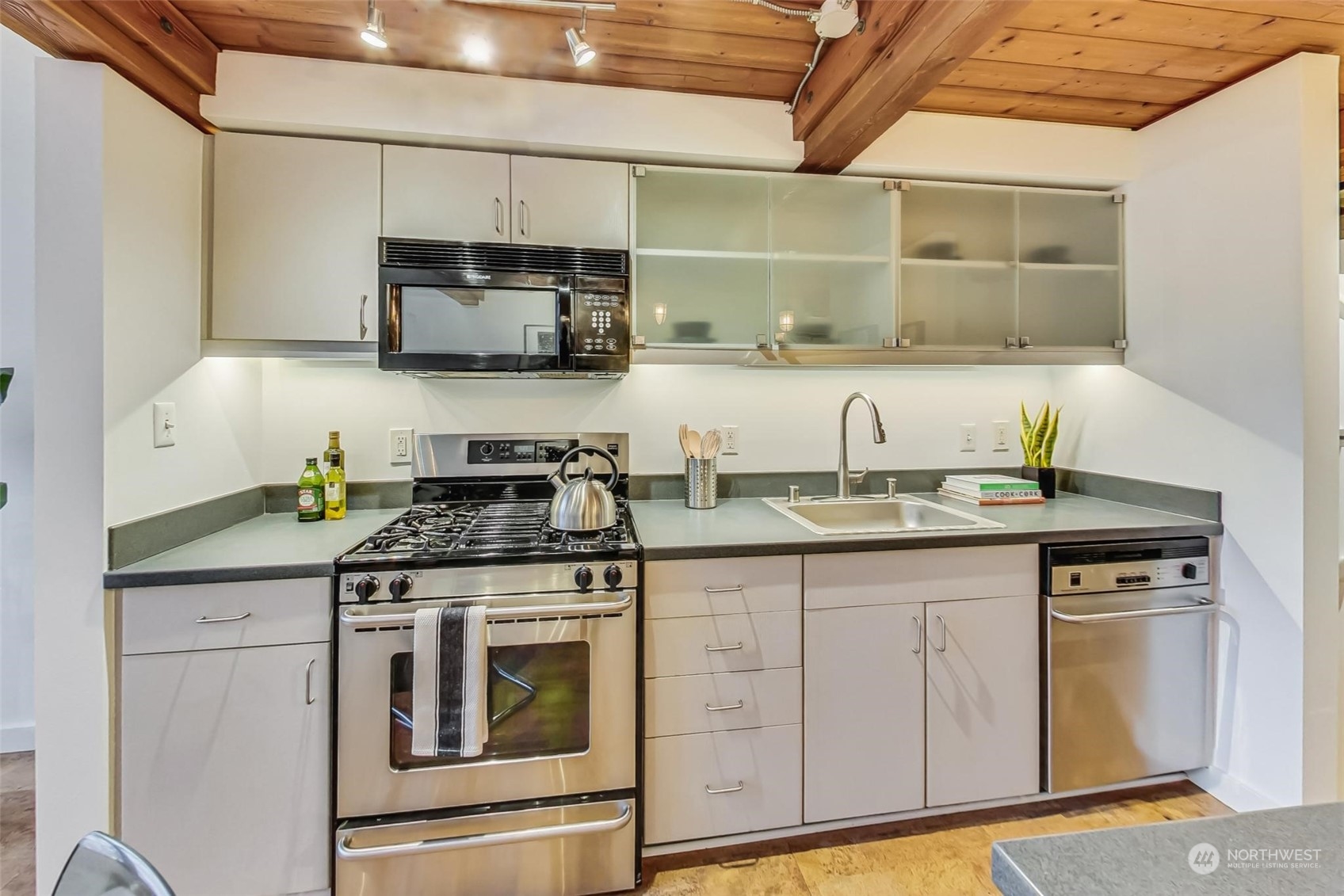 66 Bell Street Unit: 207