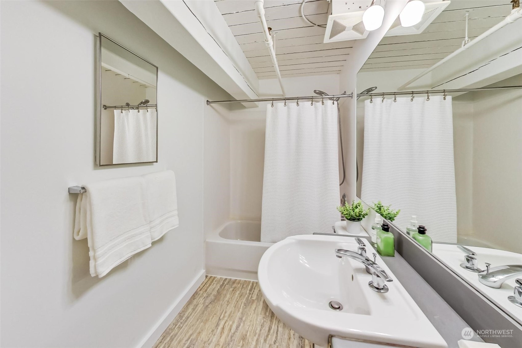 66 Bell Street Unit: 207