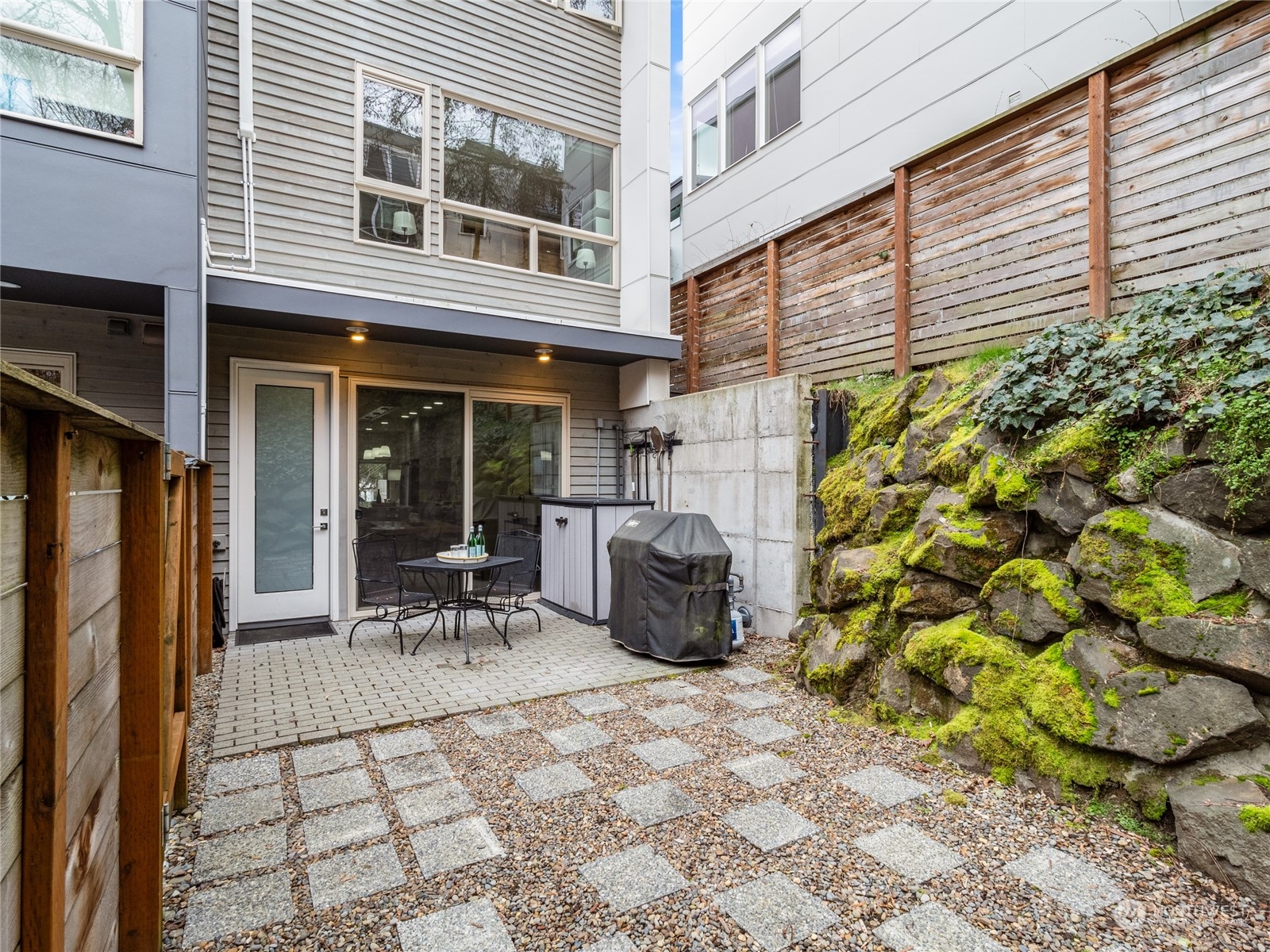 3813 Gilman Avenue W