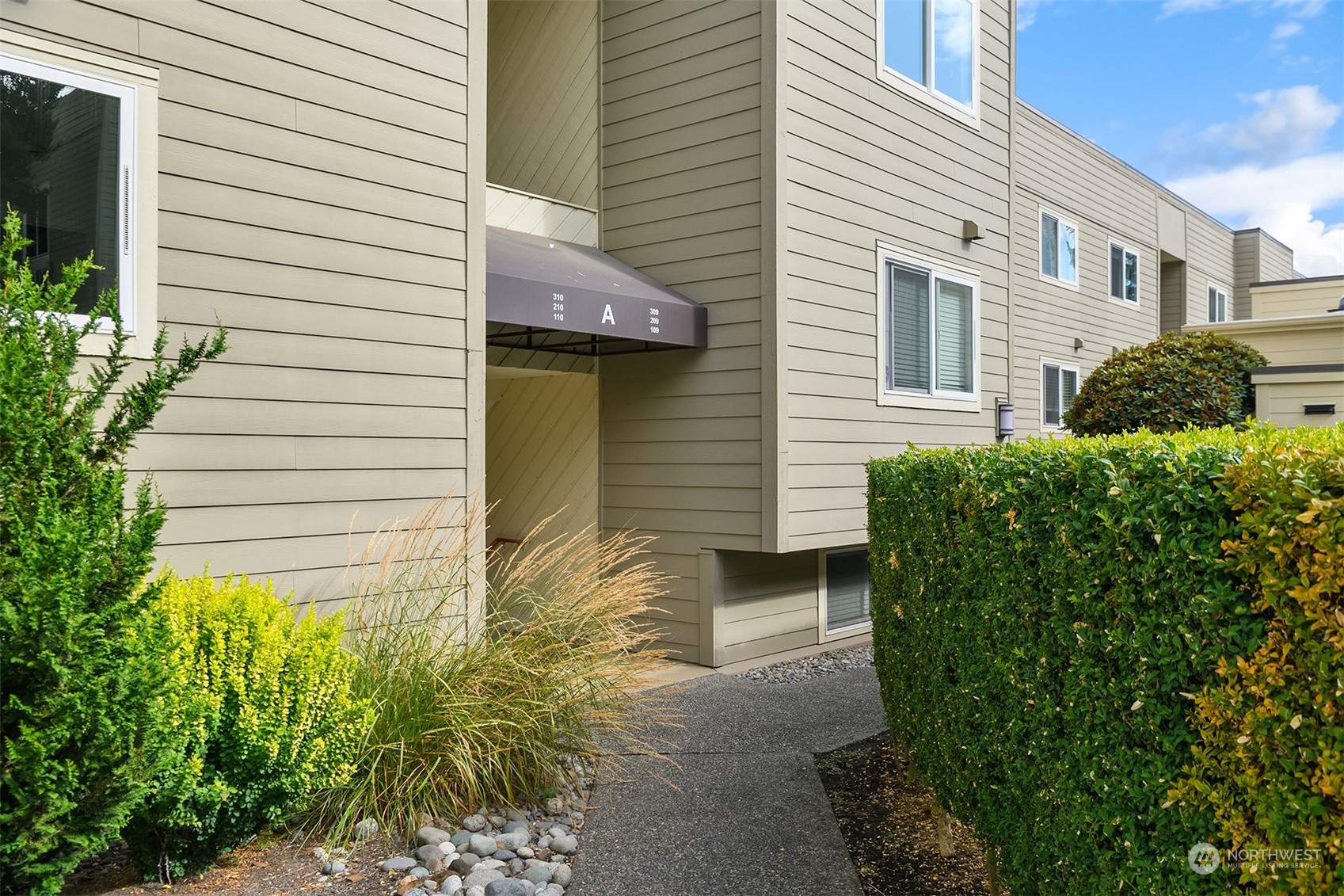 5844 NE 75th Street Unit: A310