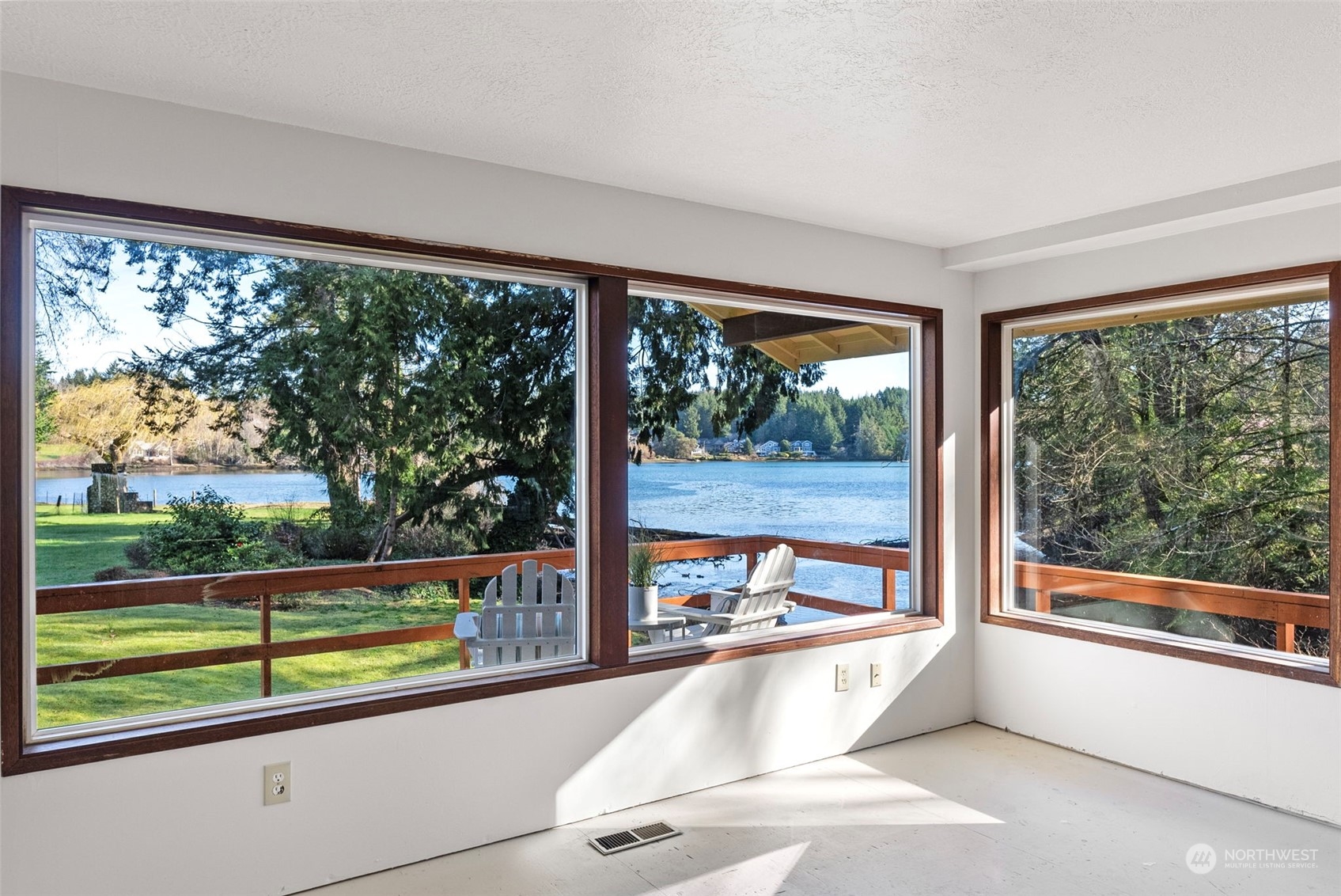 6382 Eagle Harbor Drive