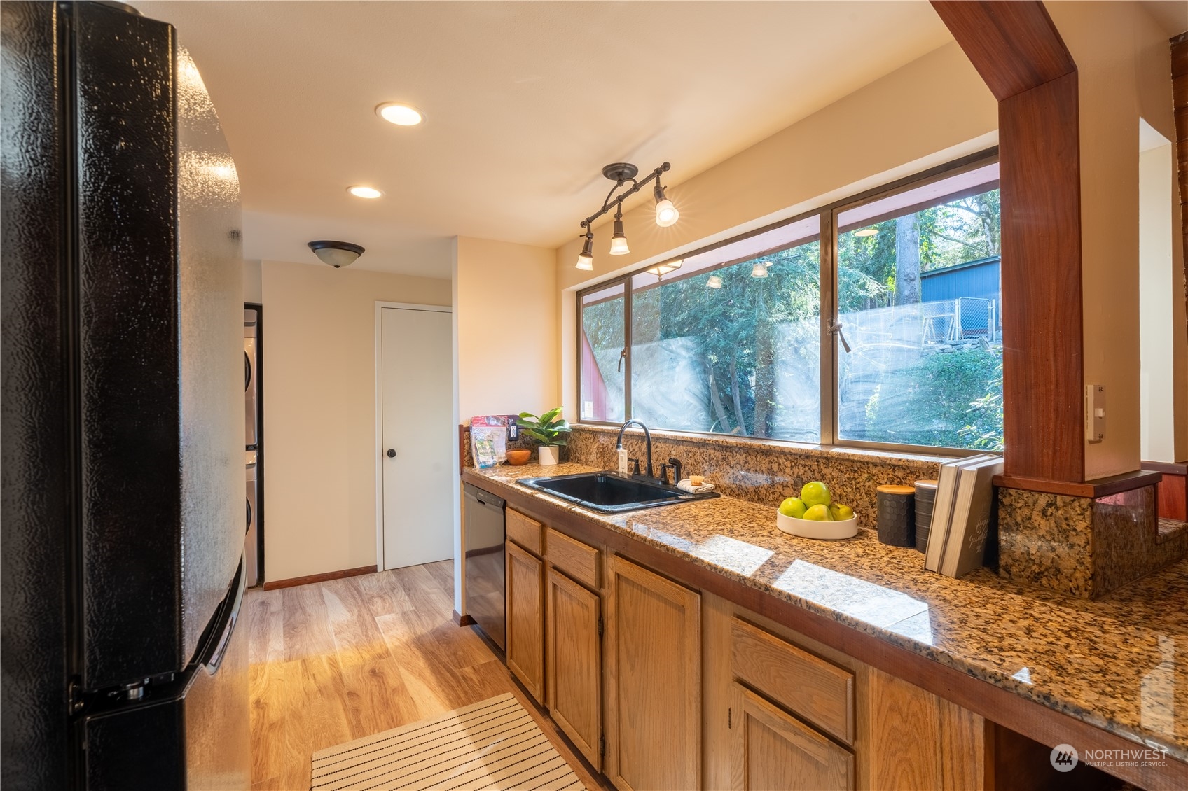 10743 Burke Avenue N Unit: 5