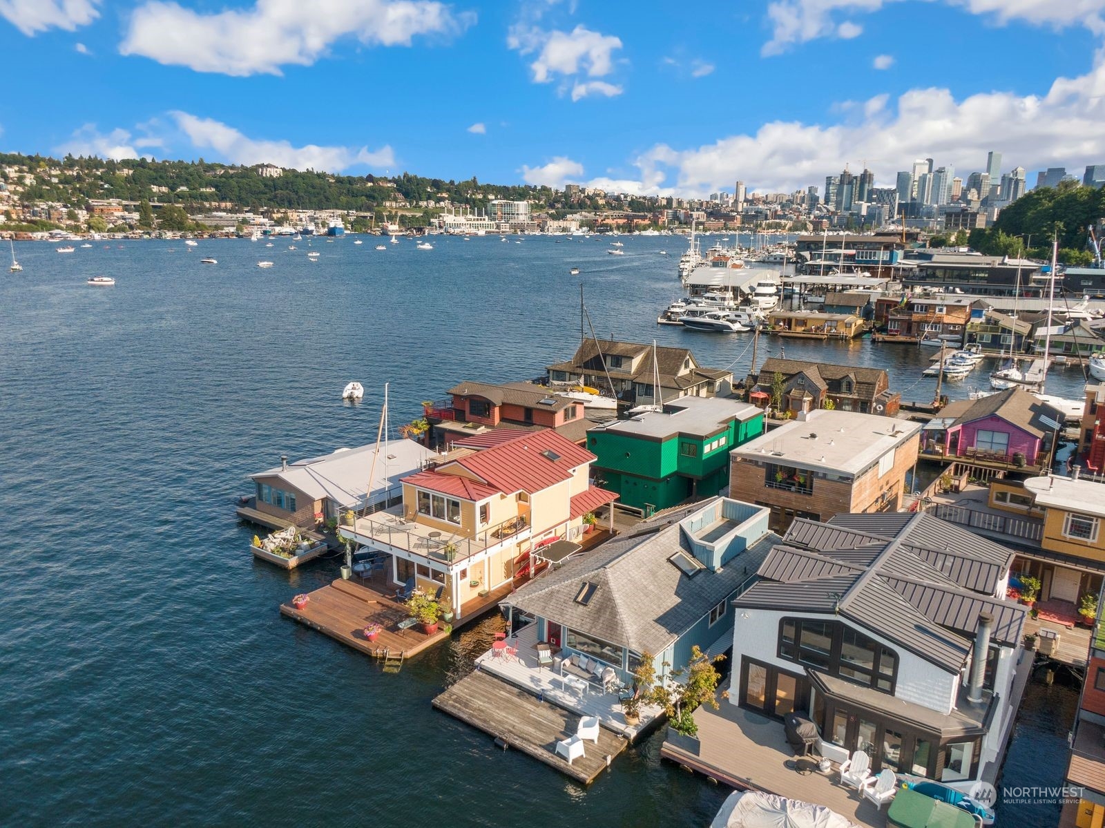 2466 Westlake Avenue N Unit: 6