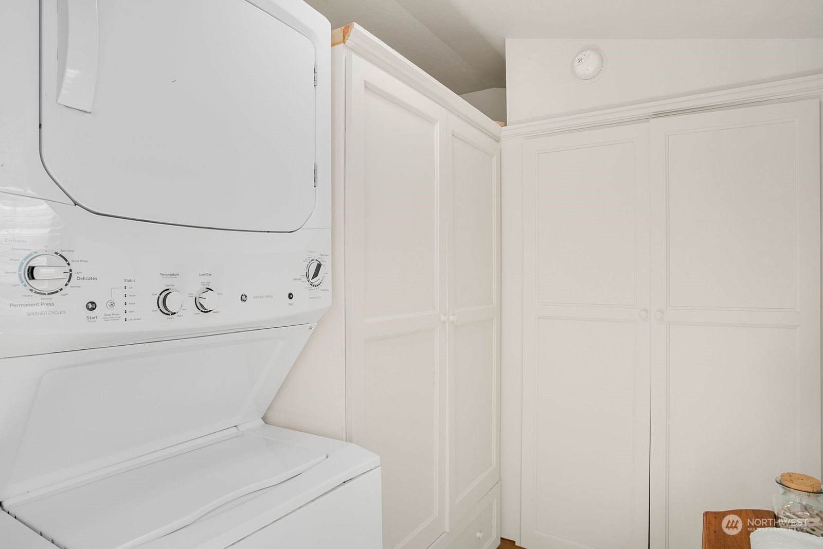 2466 Westlake Avenue N Unit: 6