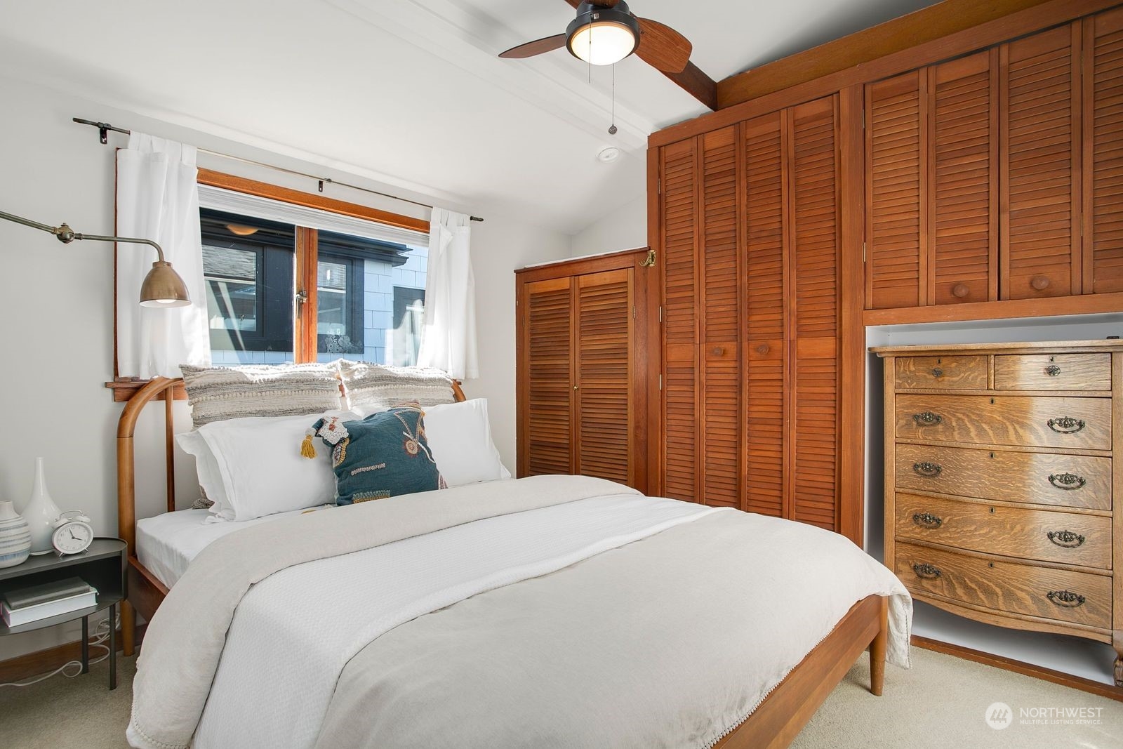 2466 Westlake Avenue N Unit: 6