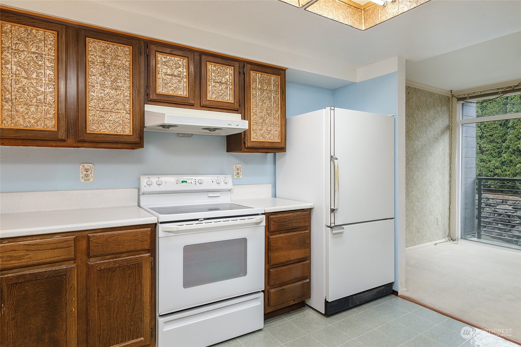 11300 1st Avenue NE Unit: 121