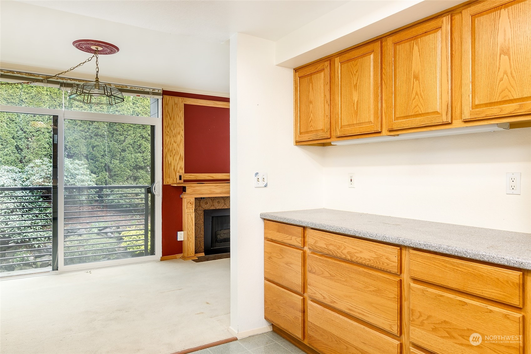 11300 1st Avenue NE Unit: 121