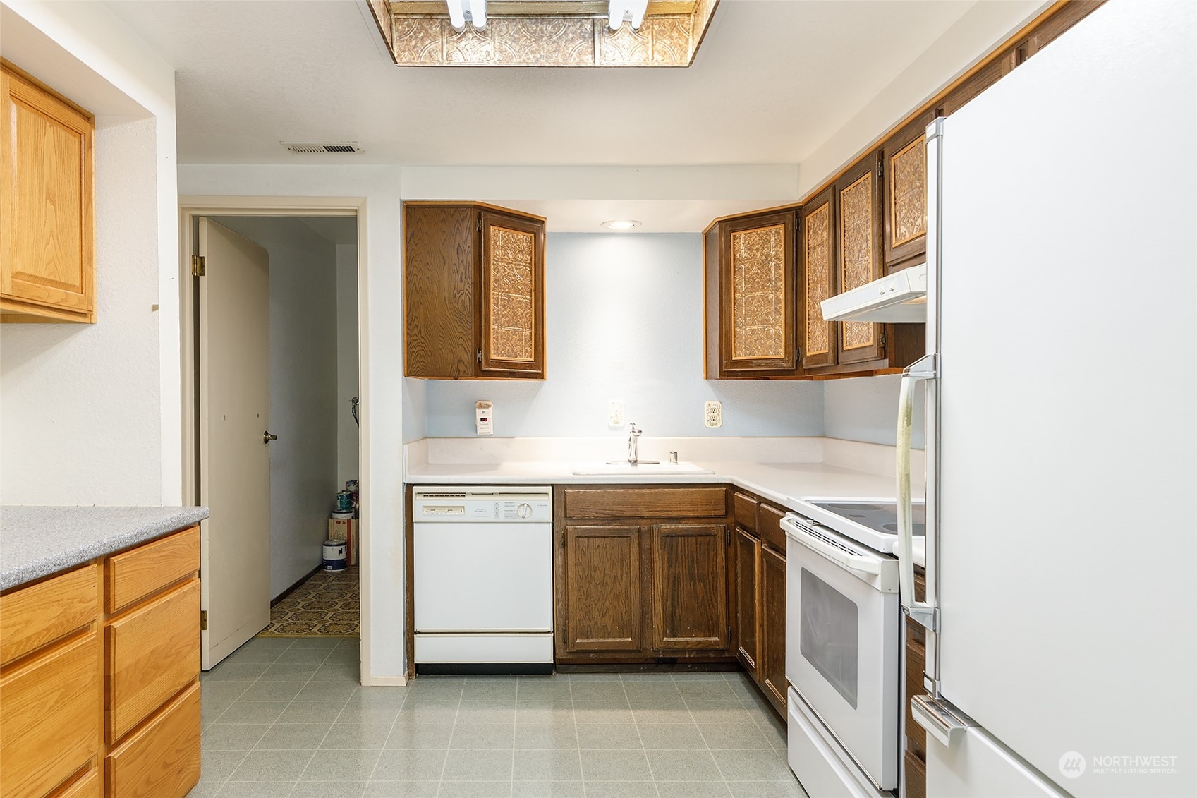 11300 1st Avenue NE Unit: 121