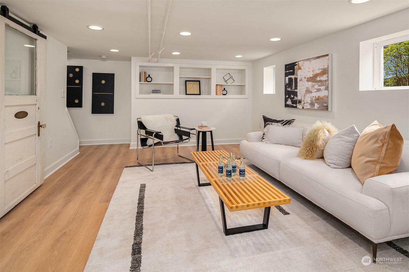 2406 2nd Avenue W