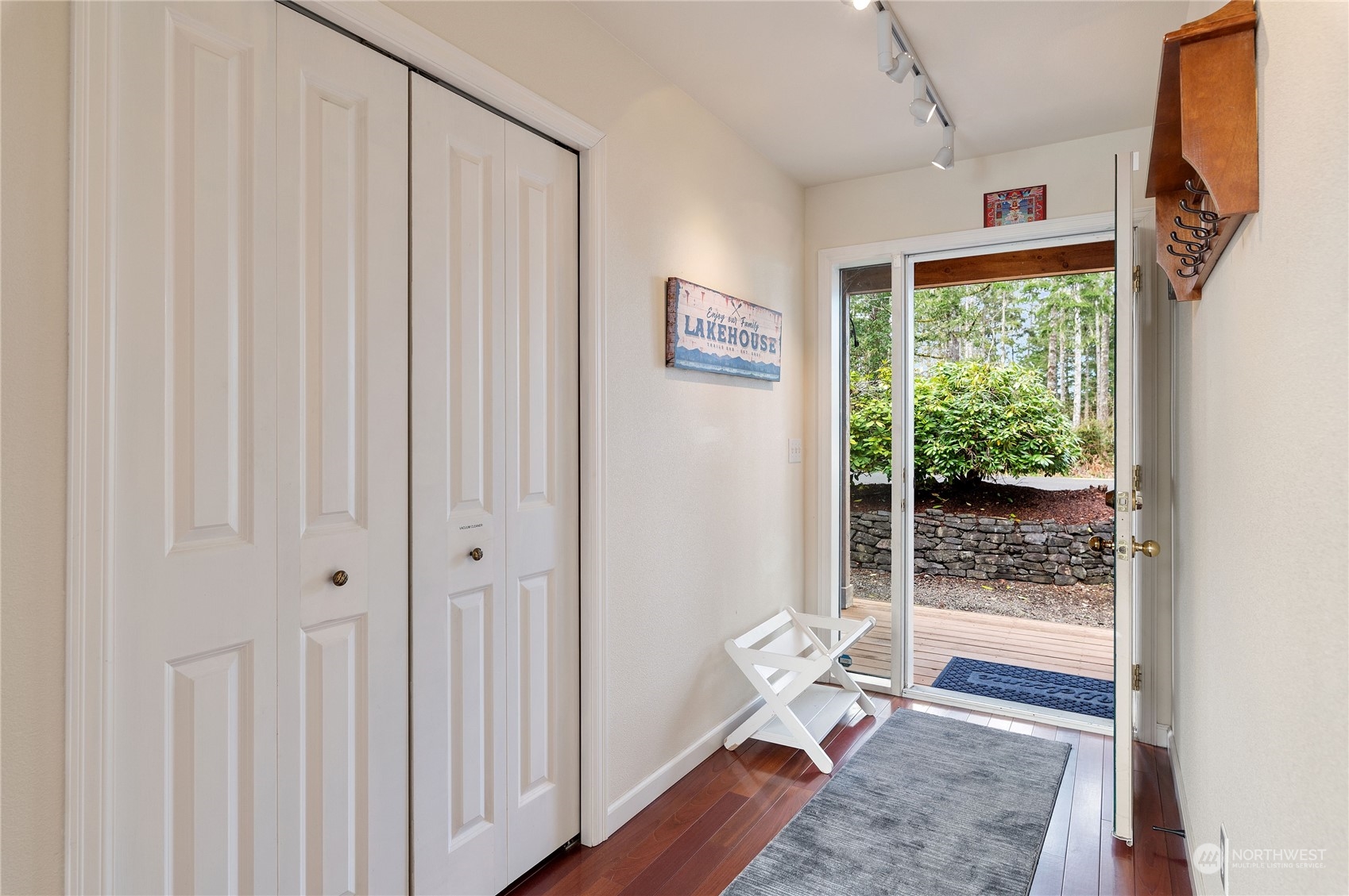 1871 E Trails End Drive