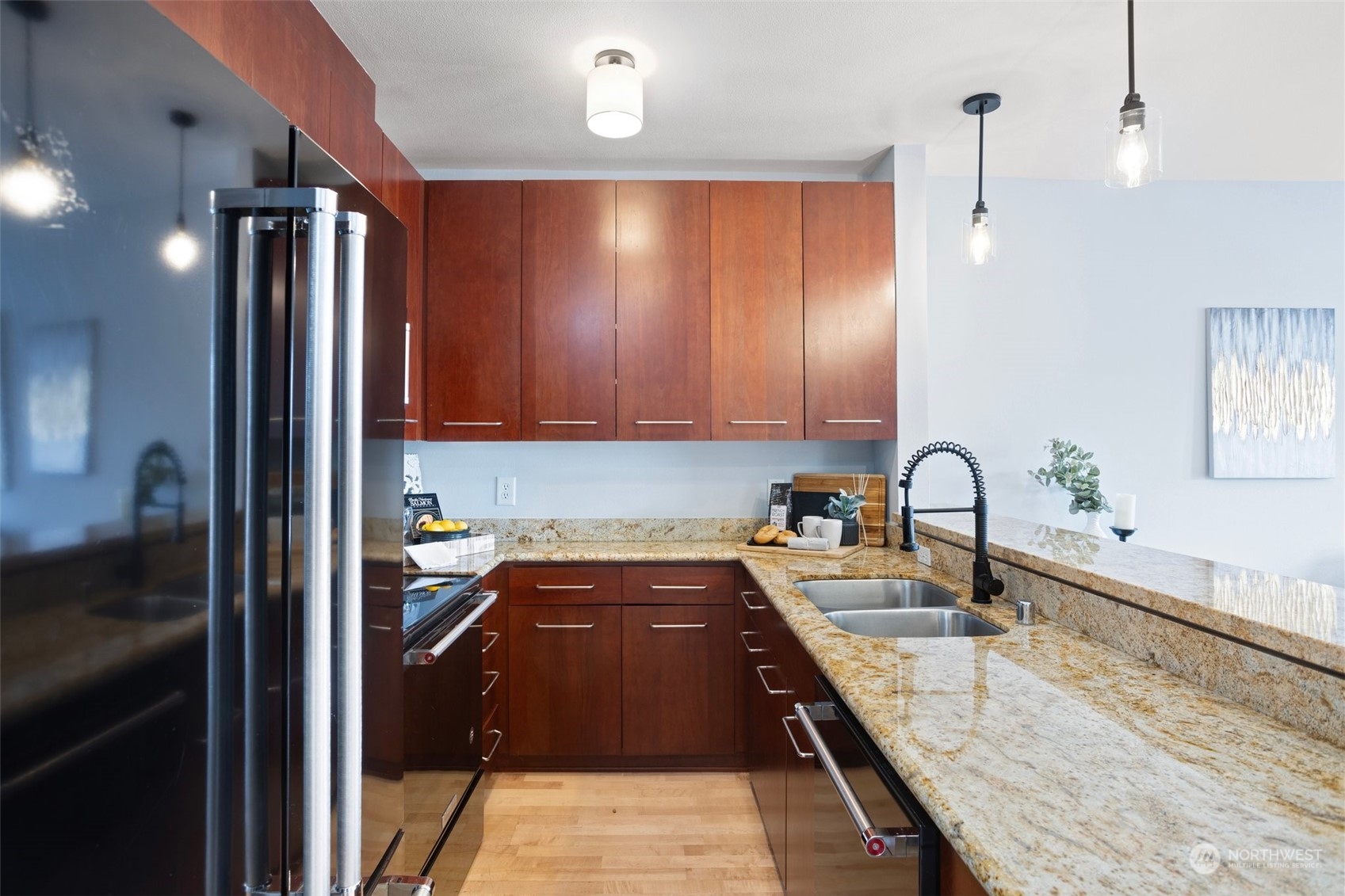 655 Crockett Street Unit: B503