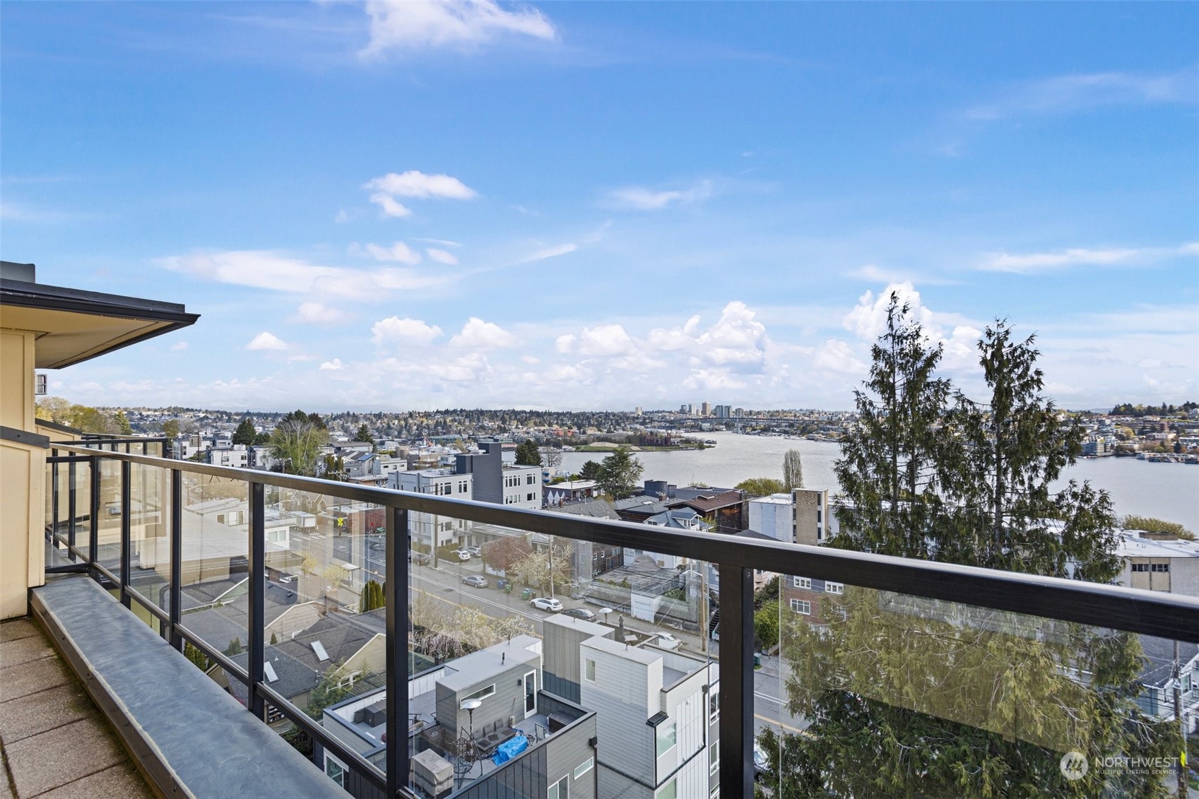 655 Crockett Street Unit: B503