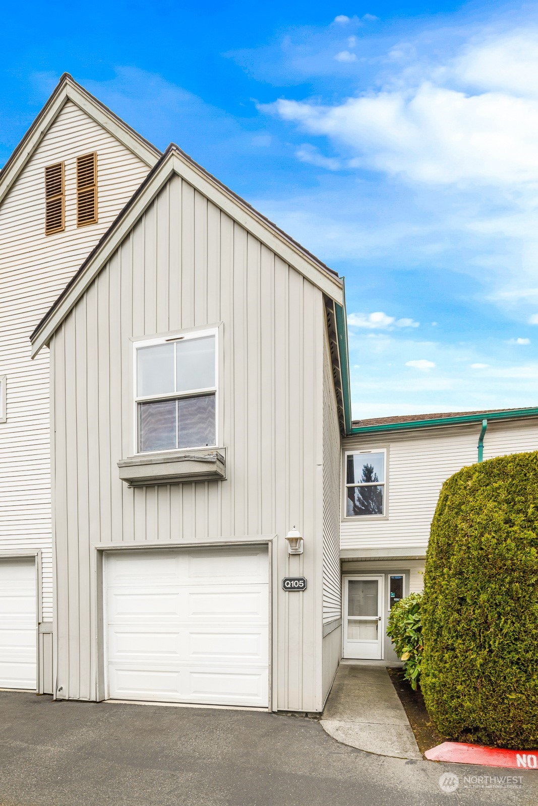 6614 S 239th Place Unit: Q105