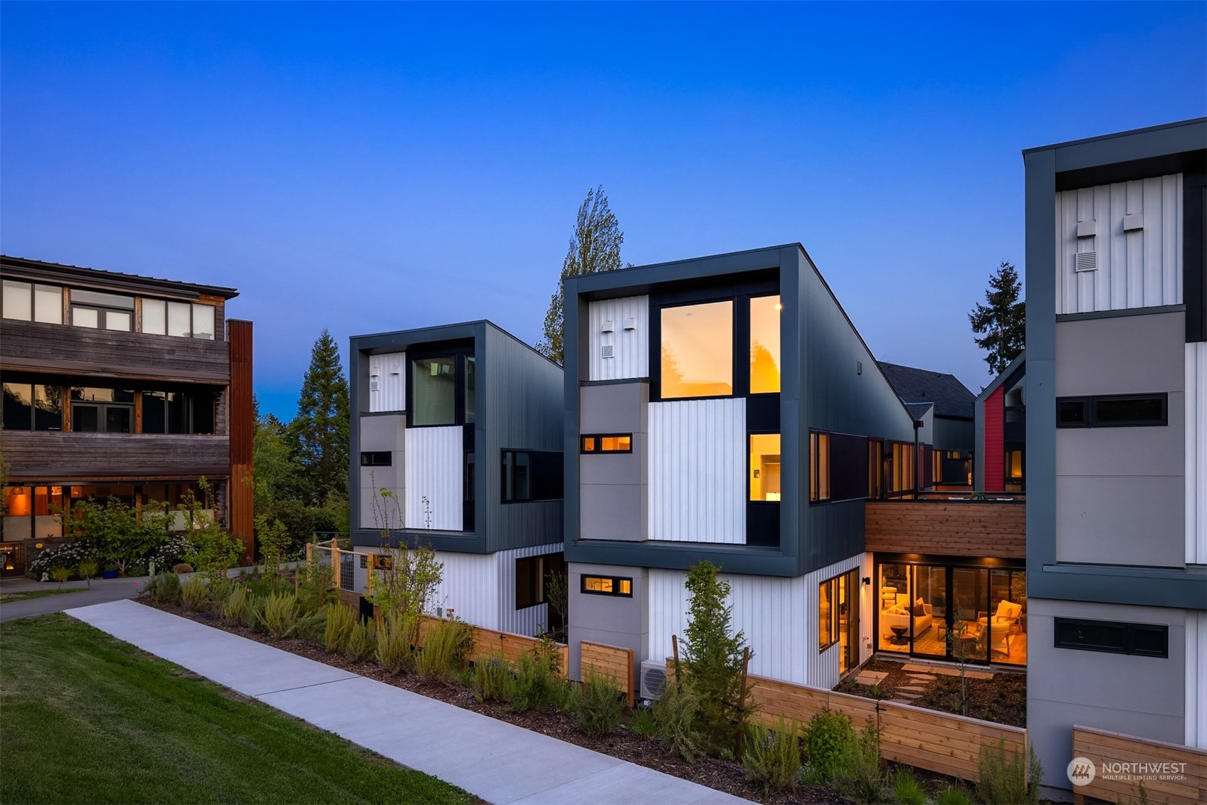 222 Canopy Path NW