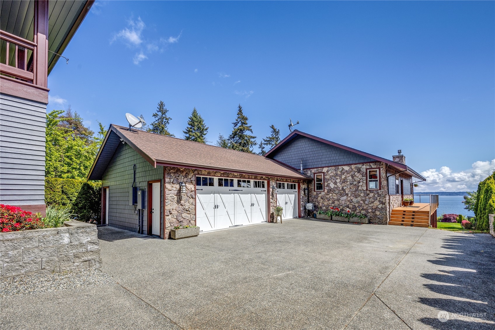 31470 Sunrise Beach Drive NE