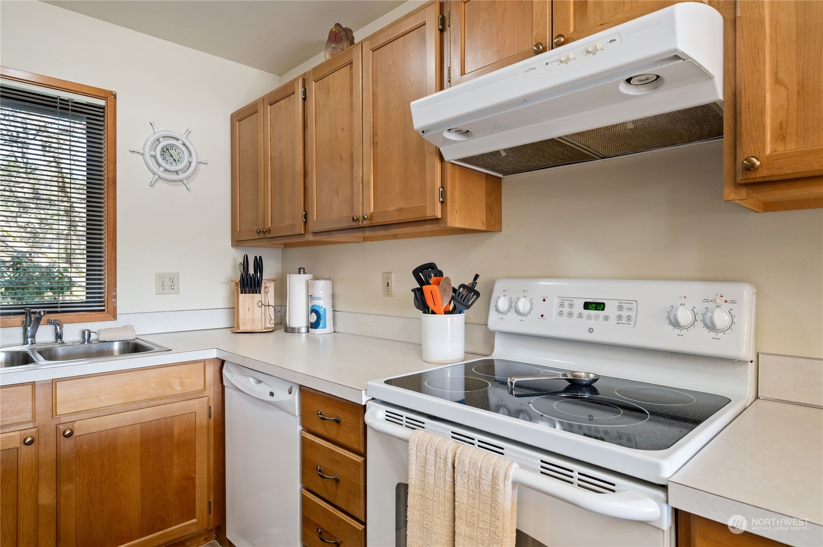 100 Olympic Place Unit: 16