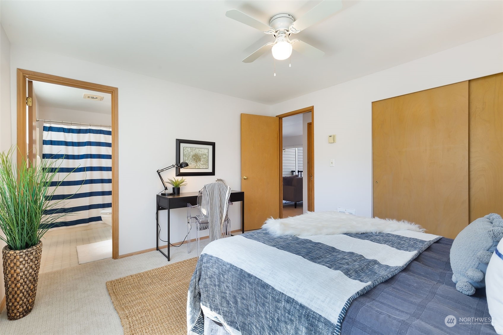 3917 SW Raymond Unit: 201