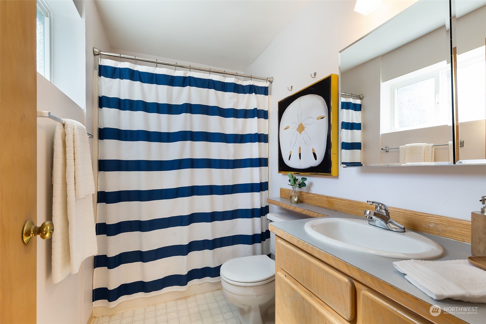 3917 SW Raymond Unit: 201