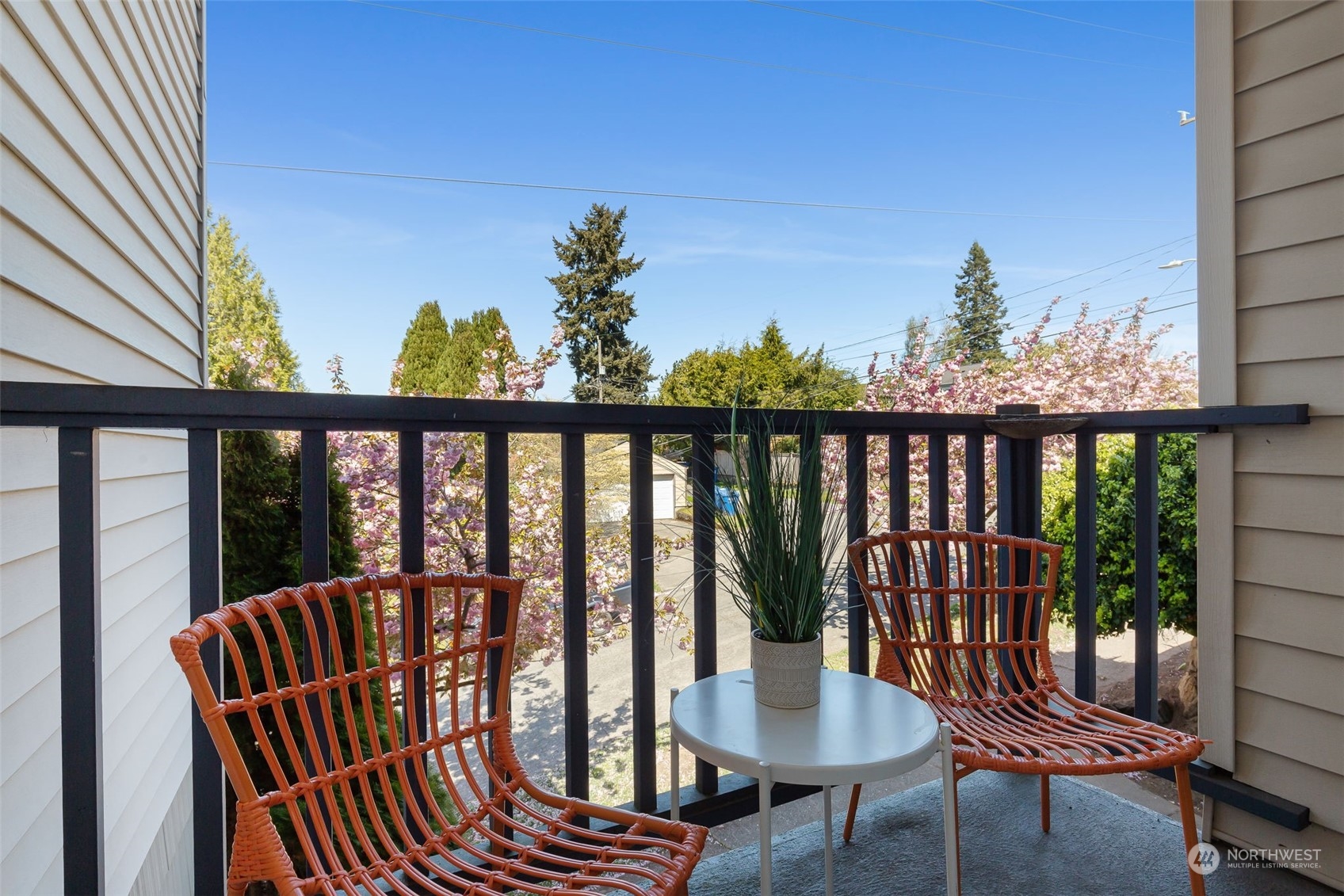 3917 SW Raymond Unit: 201