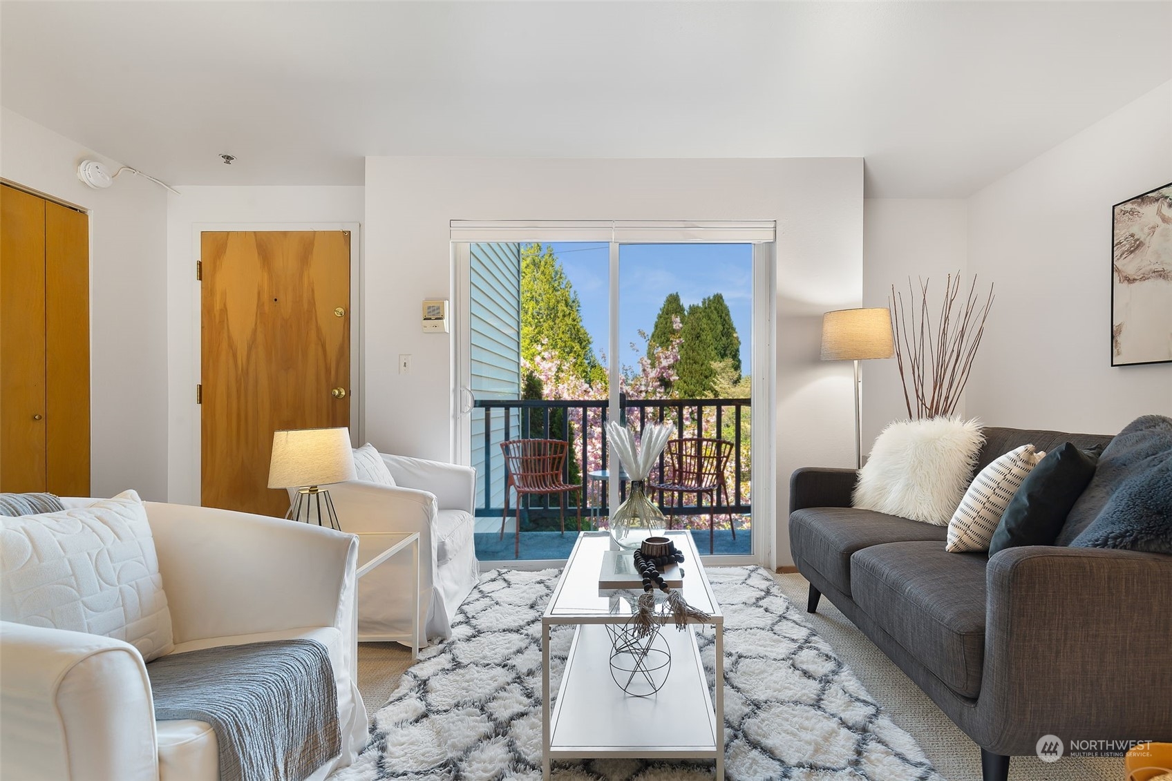 3917 SW Raymond Unit: 201