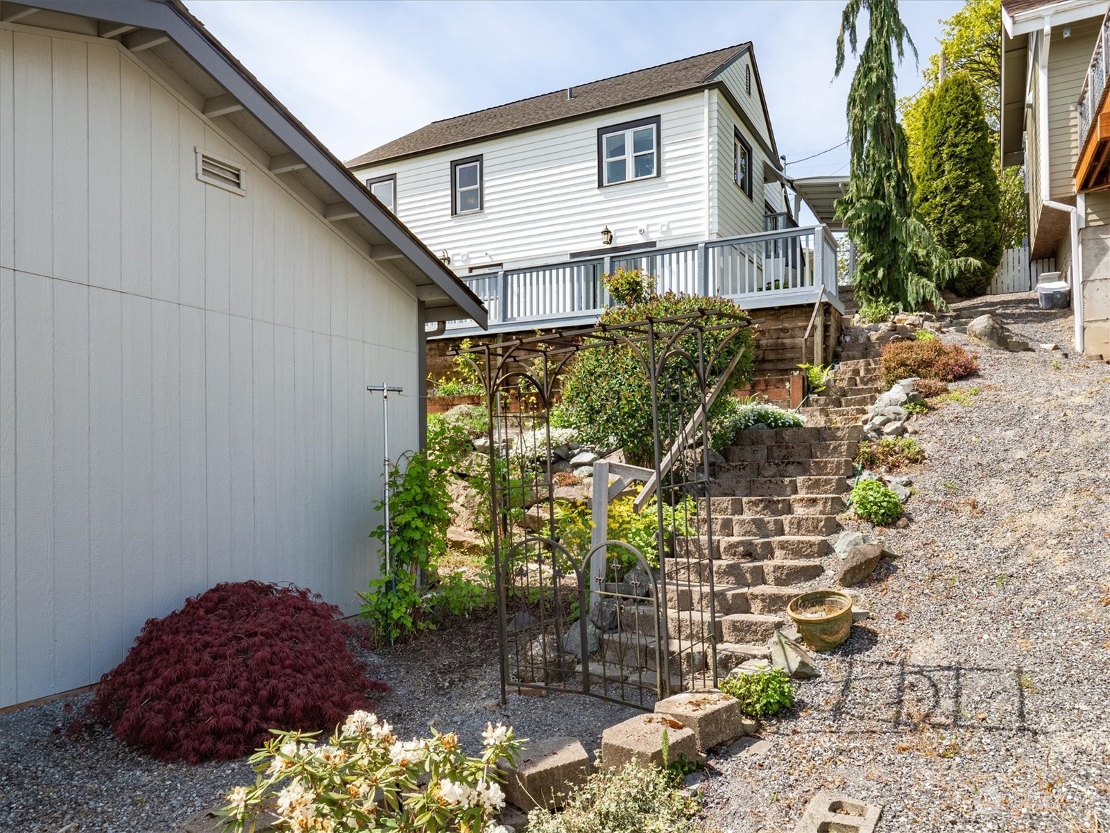 515 Ave B