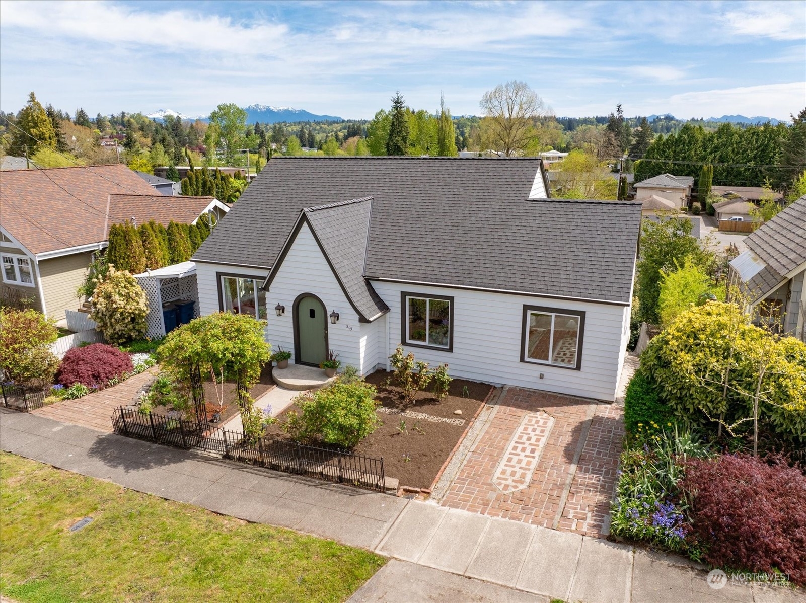 515 Ave B