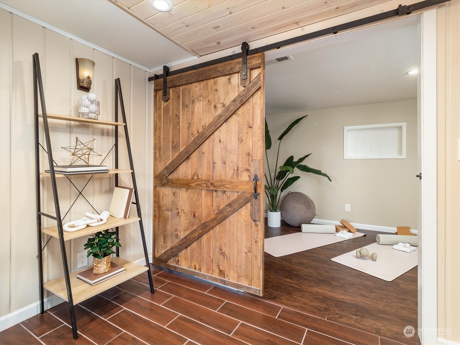 515 Ave B