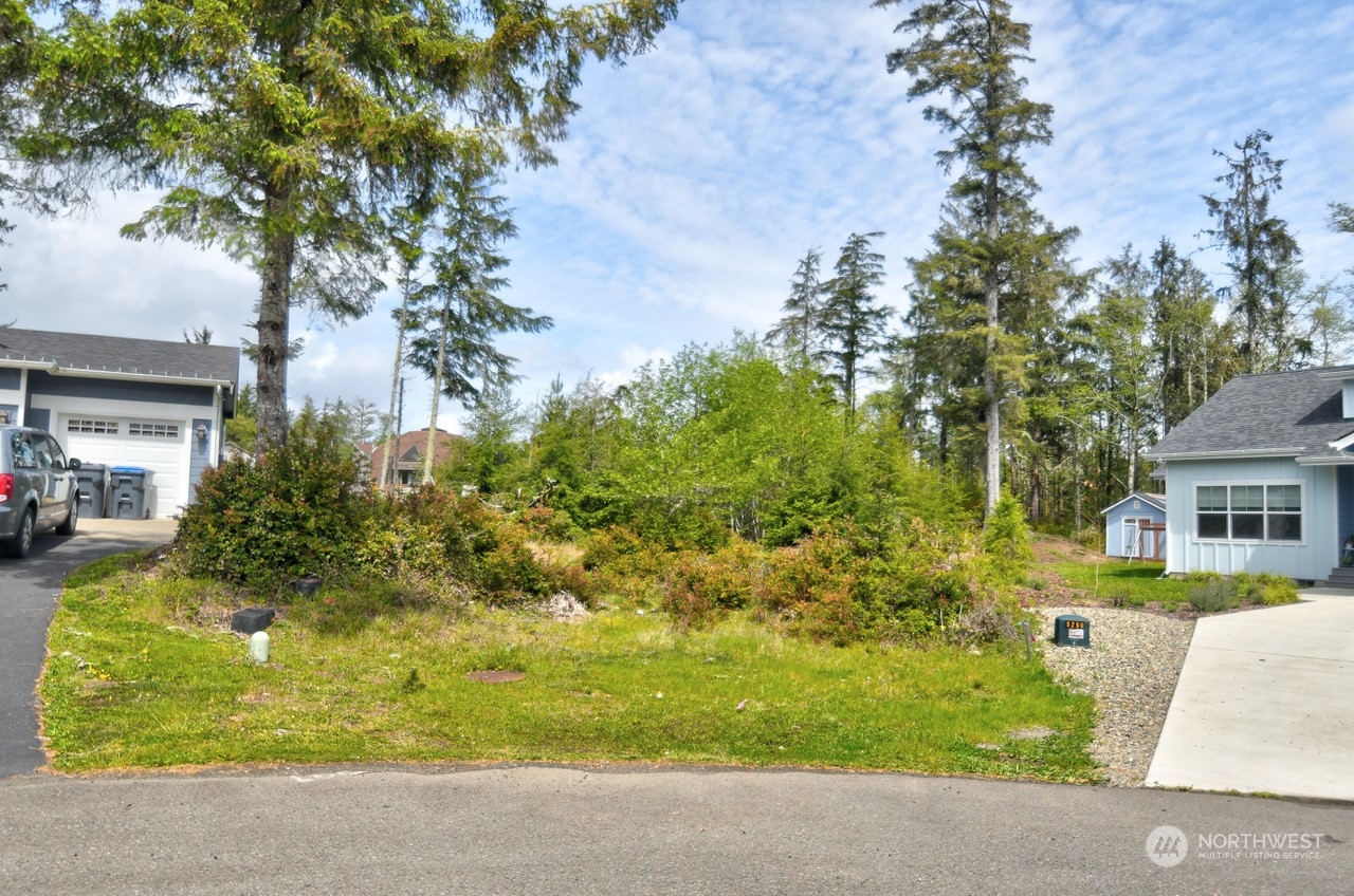 724 Trinity Court SE
